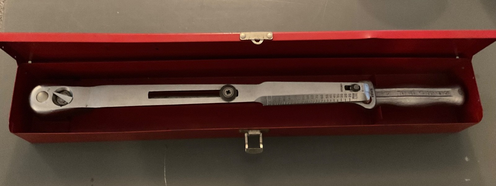 Vintage WILLIAMS S-57 Measurrench Torque Wrench 20-200 Lbs. in Case