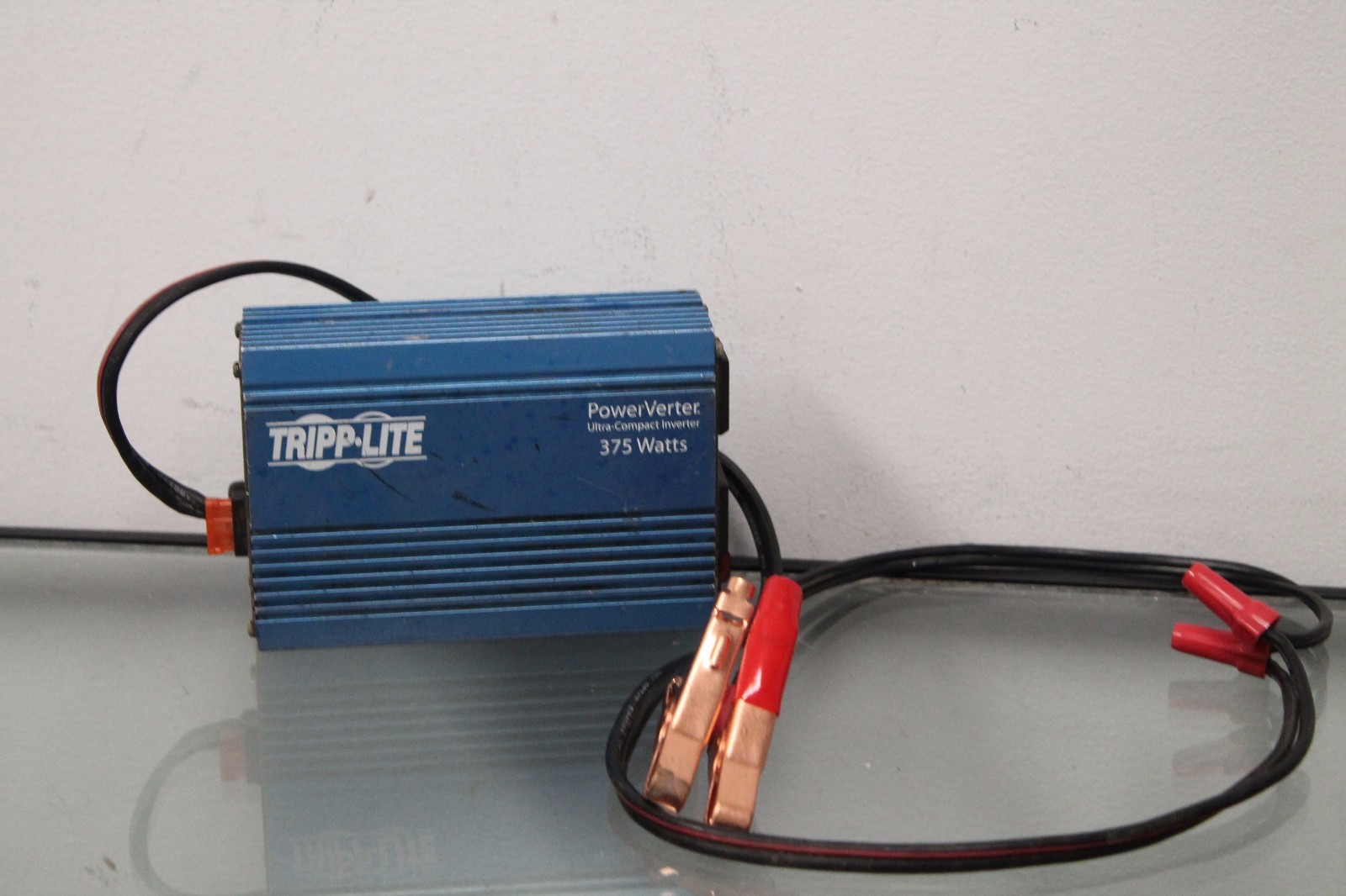 Tripp Lite Portable AC Power Verter Ultra Compact Inverter 375 Watts 2 Outlets