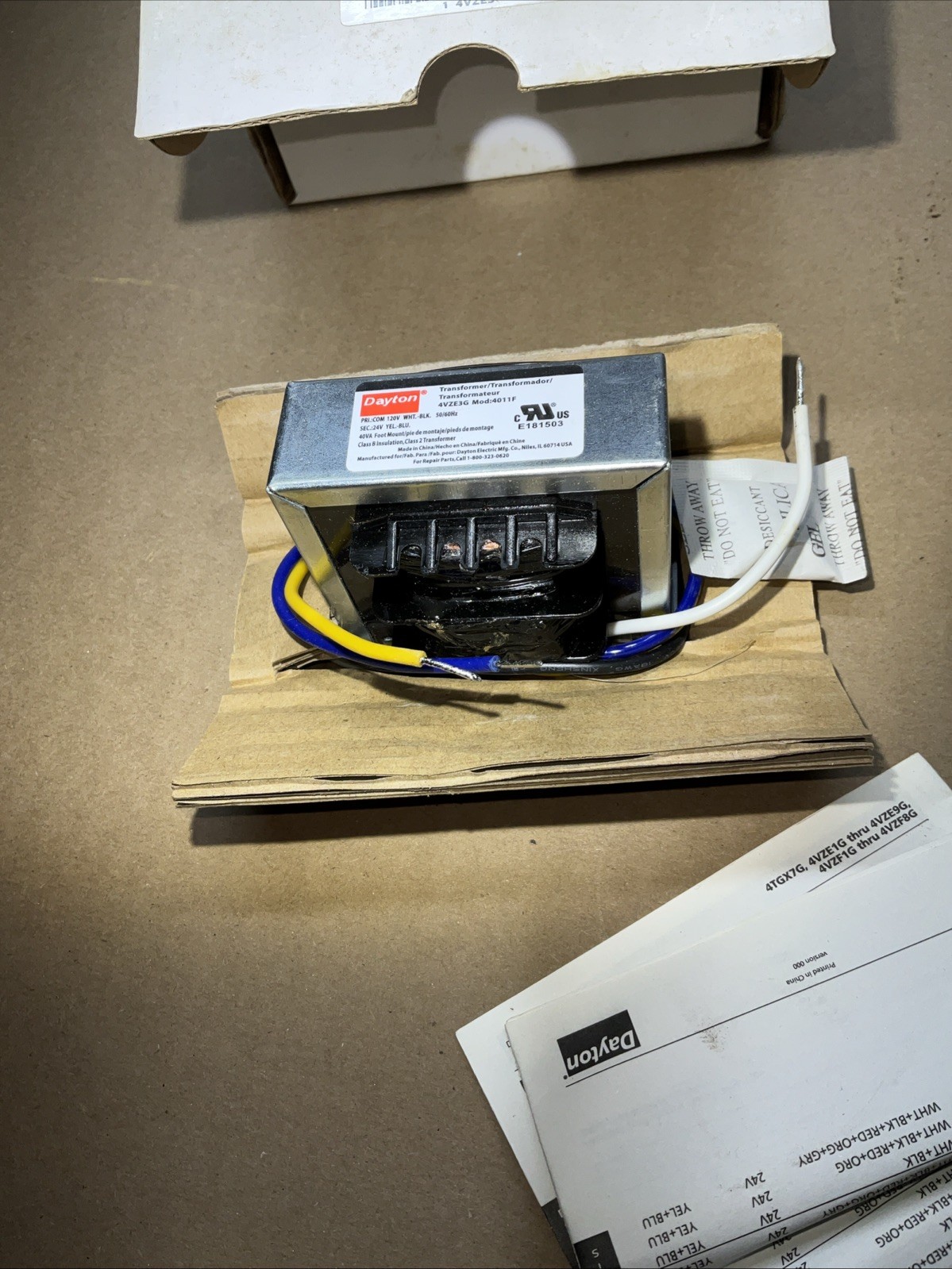 Dayton Transformer 4VZE3G 40VA Foot Mount Class B Insulation Class2 Transformer