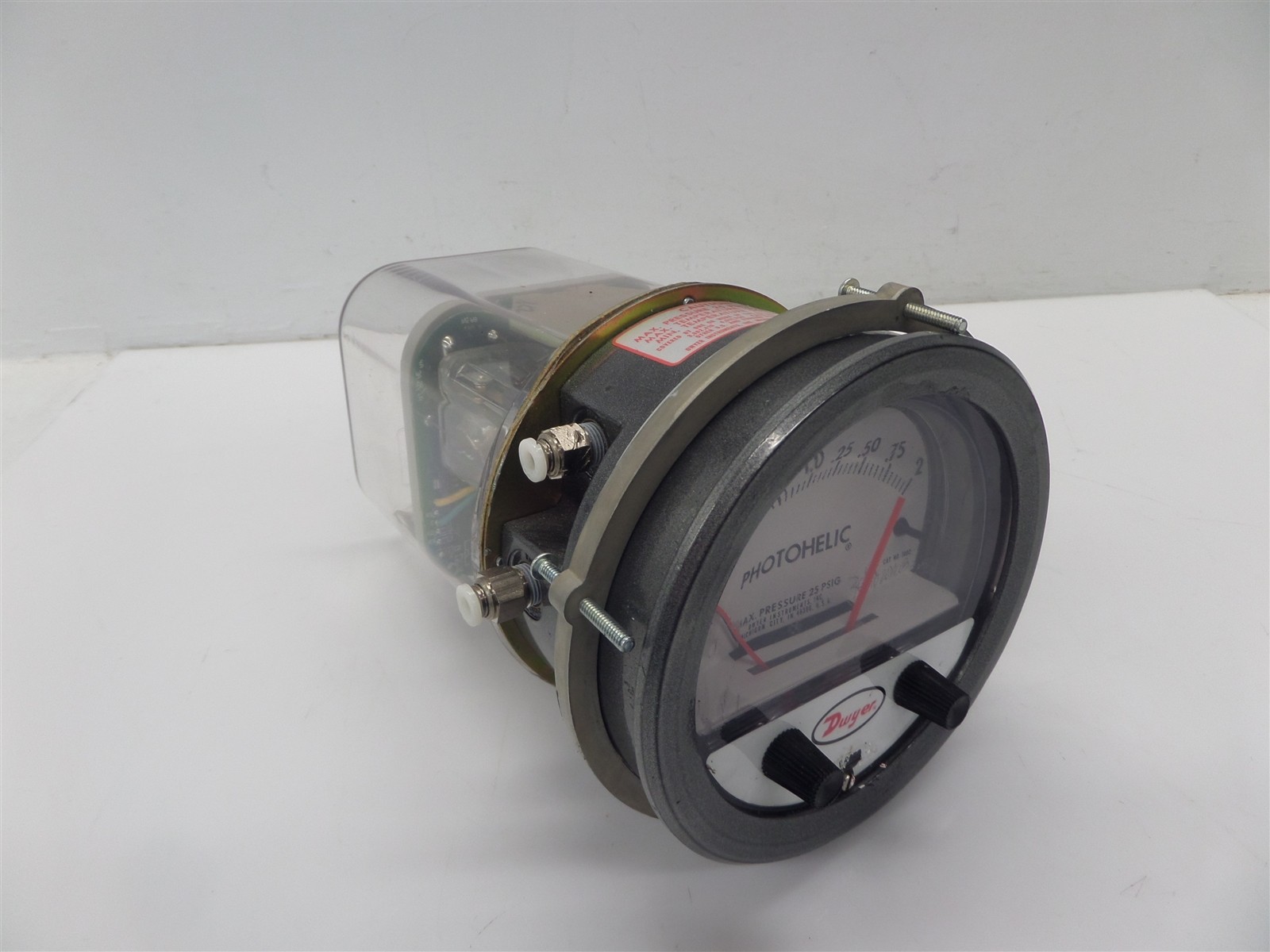 Dwyer Instruments 3002 Photohelic Pressure Gauge - Max 25 PSIG