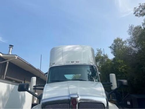 Complete Kenworth T680 Tractor Fairing  (White)