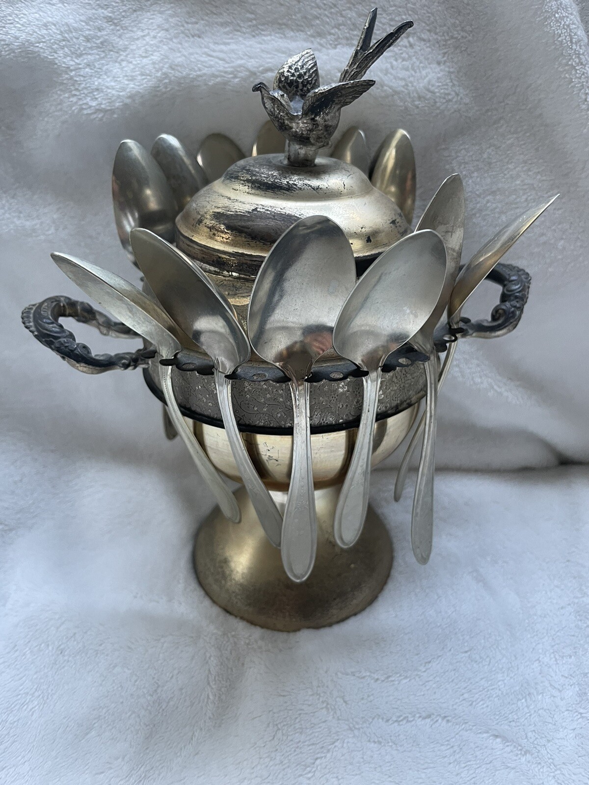 Vtg Victorian Manhattan Silver Plate Sugar Bowl with Bird Tip Handles & Spoons