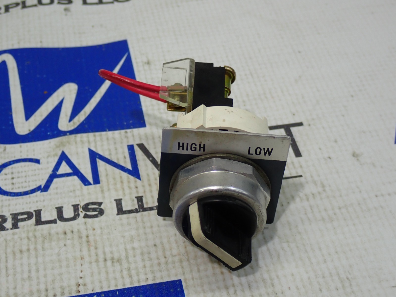 Allen Bradley 800T-H2 Selector Switch Ser T 2 Position High/Low Plate