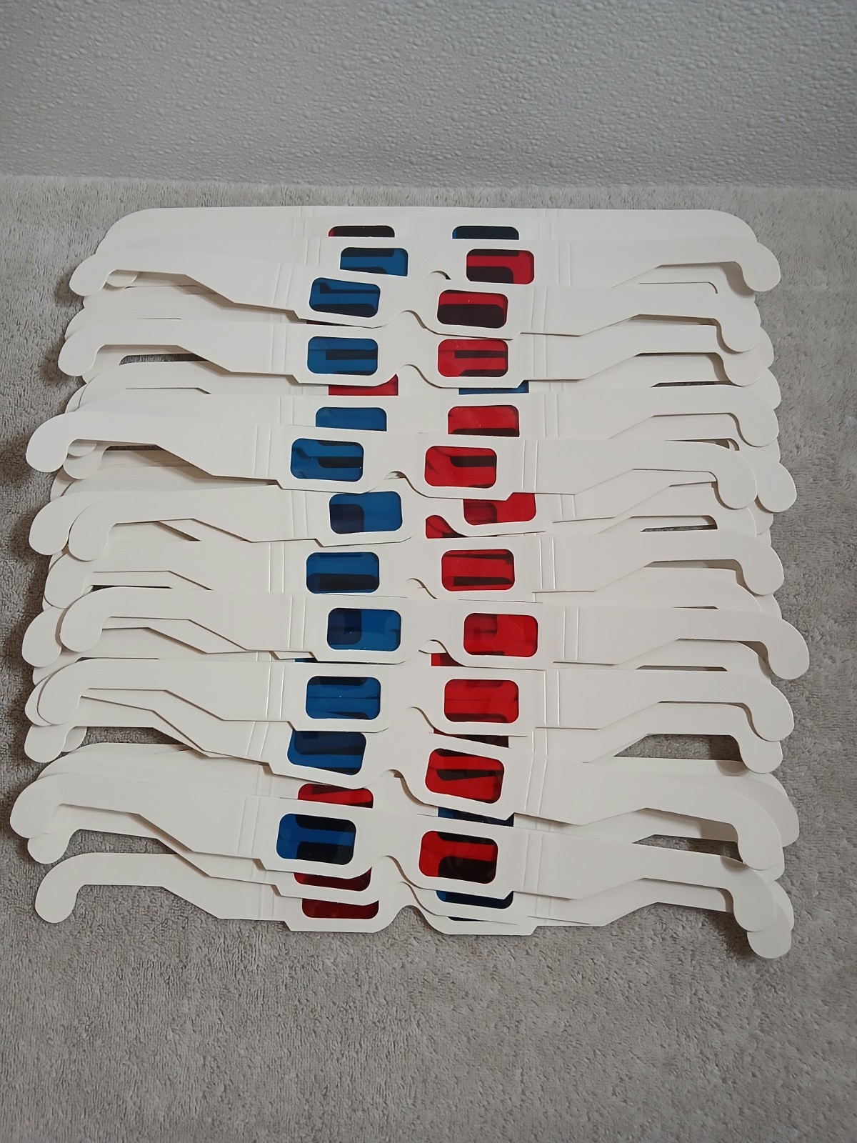 LOT OF 44*ANAGLYH*WHITE CARDBOARD*3D GLASSES*SP*NOS*OP*SAI
