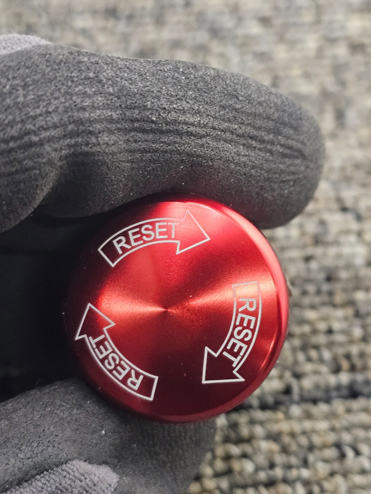 APIELE: 7/8 inch Emergency Stop Push Button Switch Push-to-Lock, Turn-to-Release