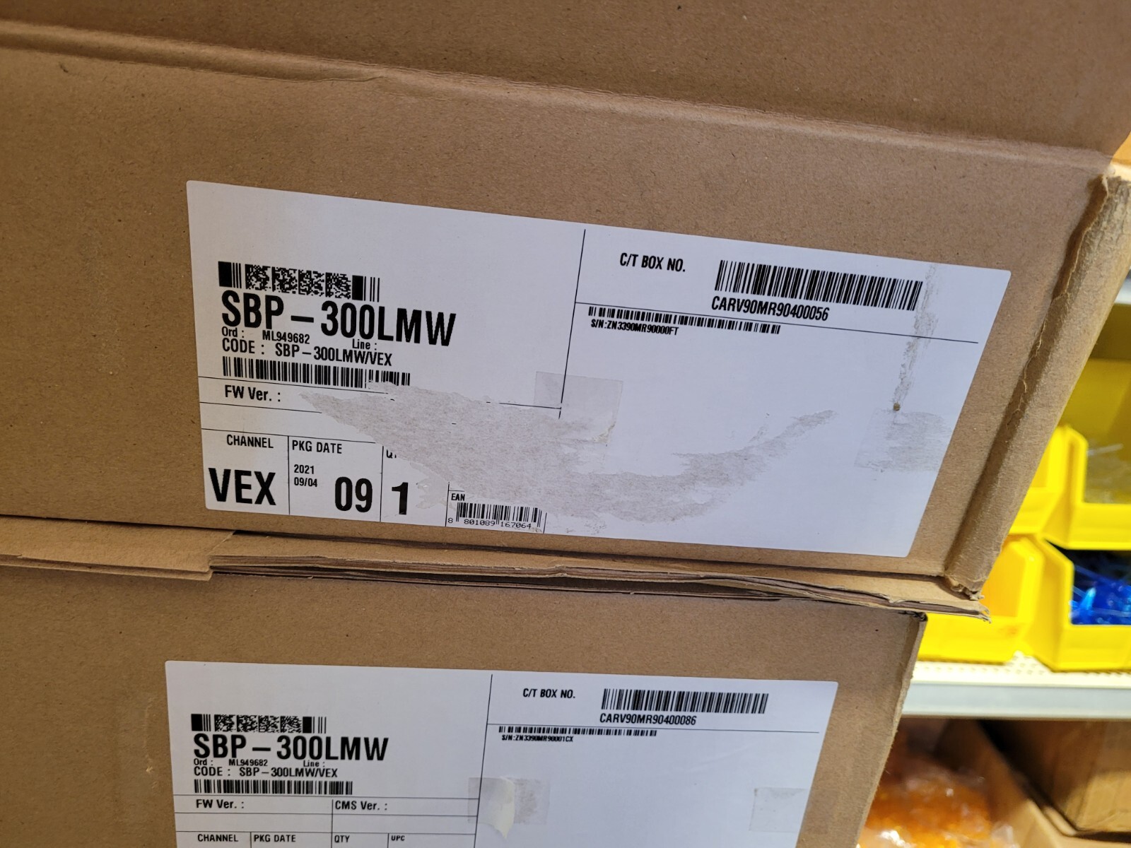 Hanwha Techwin SBP-300LMW Parapet/Rooftop Mount - White