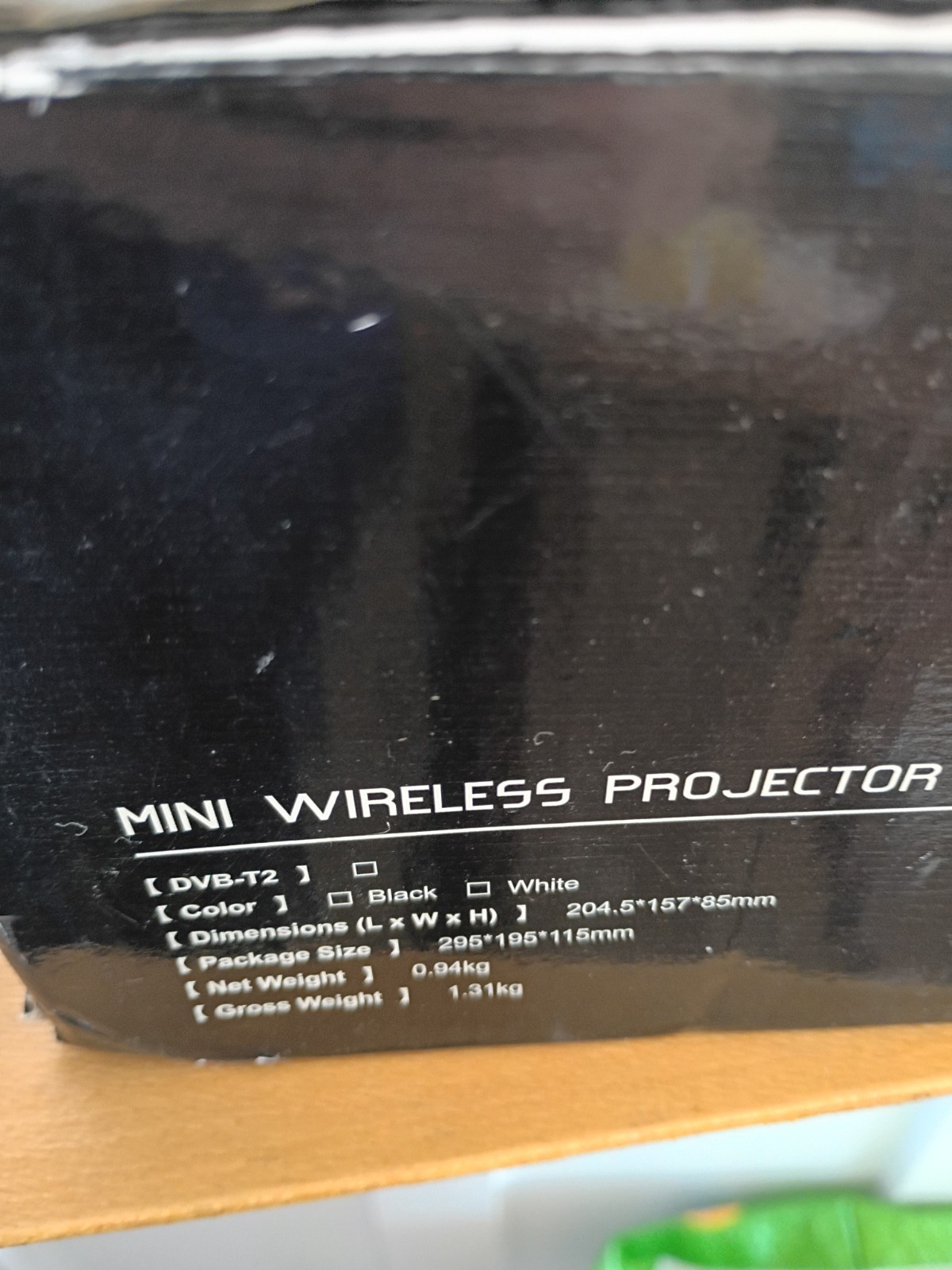 c6 mini wireless projector - with box and screen for use - tested and works.