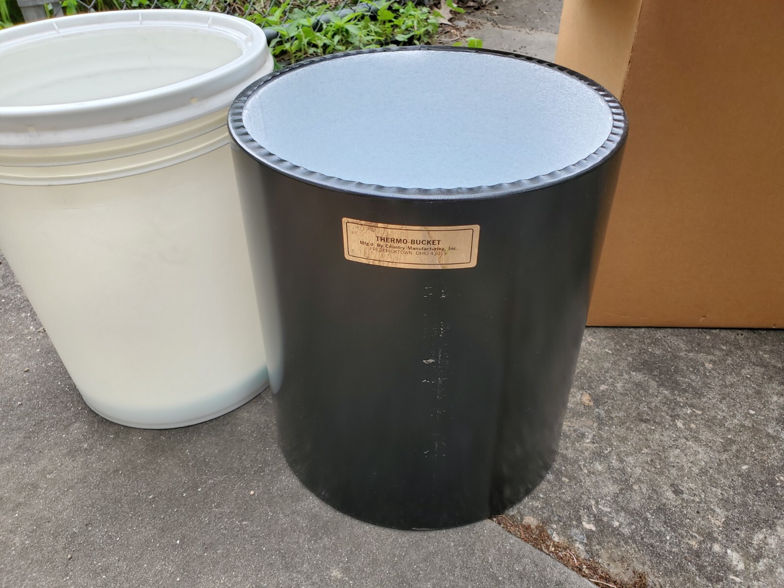 HORSE STALL WATER THERMO-BUCKET ALL WEATHER NON-FREEZING