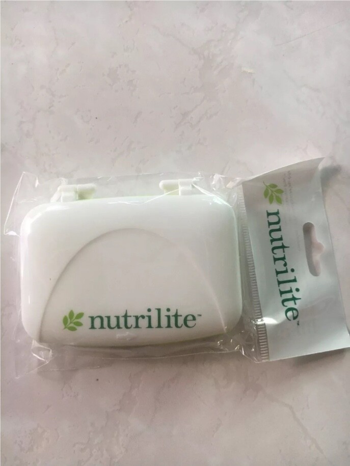 NEW - Pill Box Amway NUTRILITE SUPPLEMEN CASE