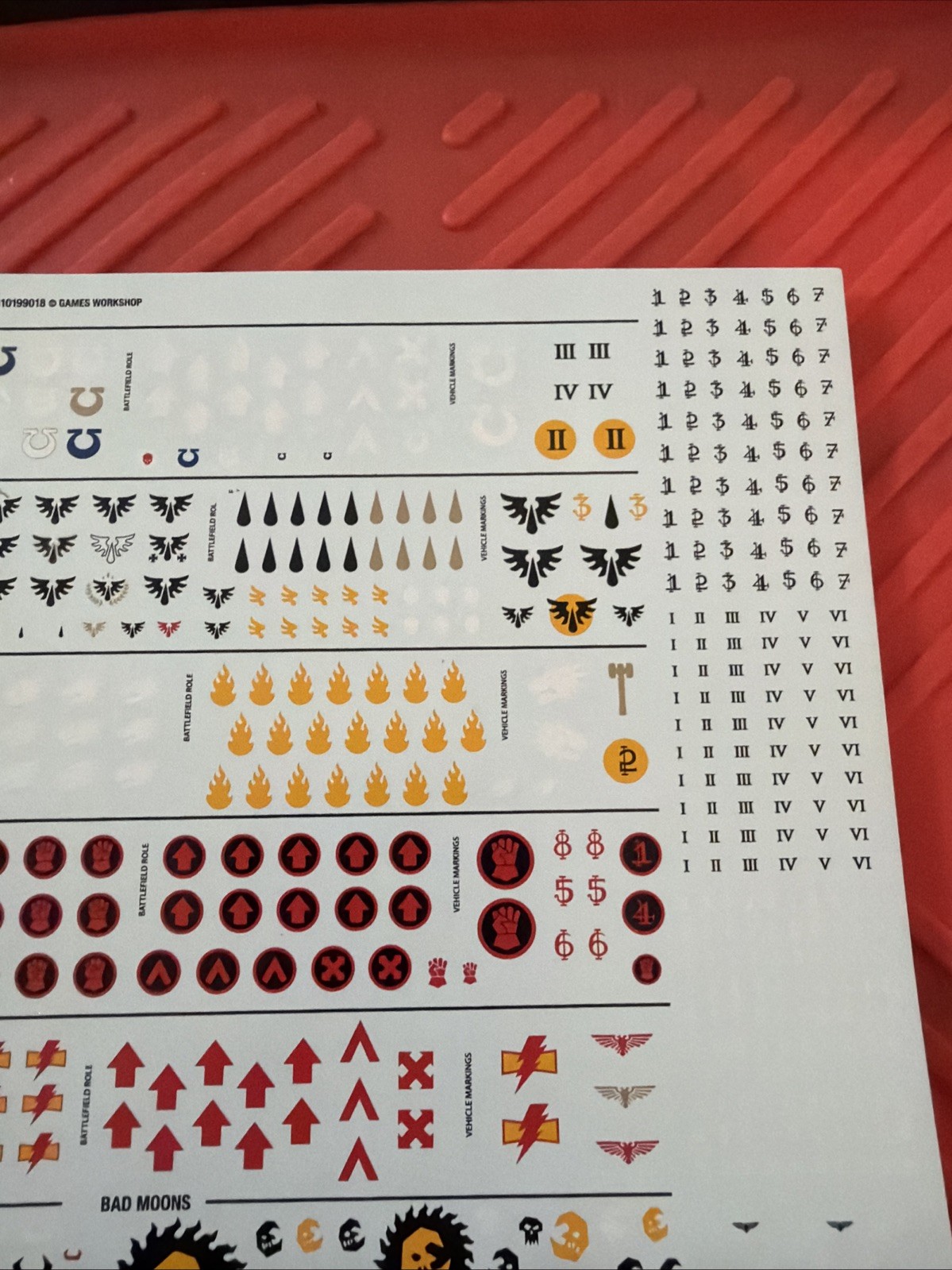 Warhammer 40k Armageddon Transfer Sheet Decals Space Marines Orks 11th 40000