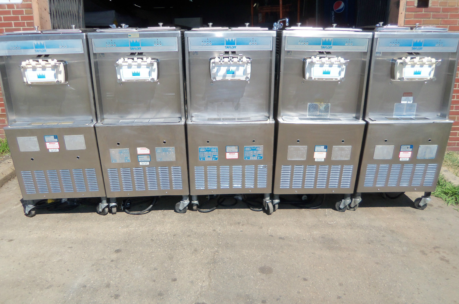 5 Taylor 754, 3-Flavor, 3 or 1-ph., Water-Cooled or Air; Perfect Cond. Warranty