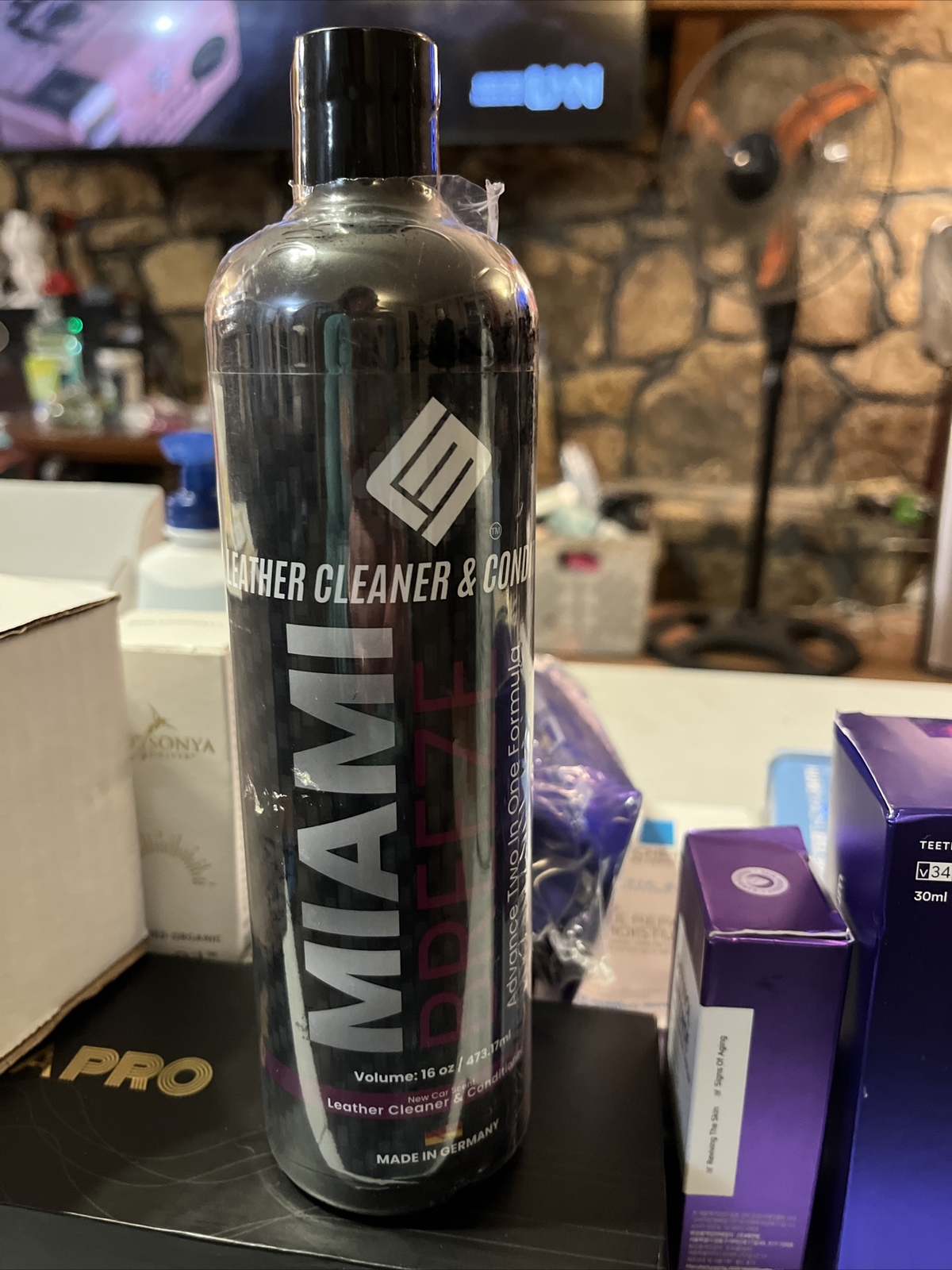 Miami Breeze Leather Cleaner & Conditioner New Car Scent 16oz