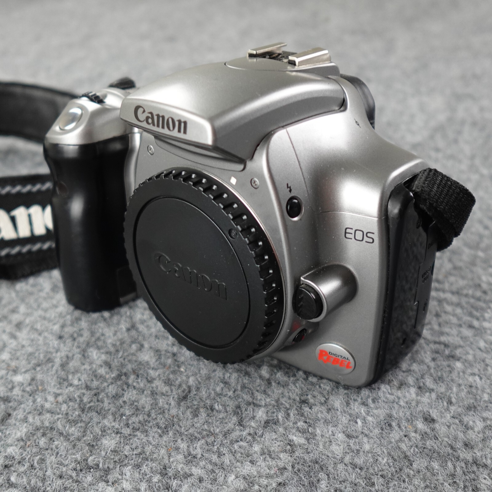 Canon Camera 35mm Film EOS Rebel DSLR DS6041 Strap Body Only No Battery Untested