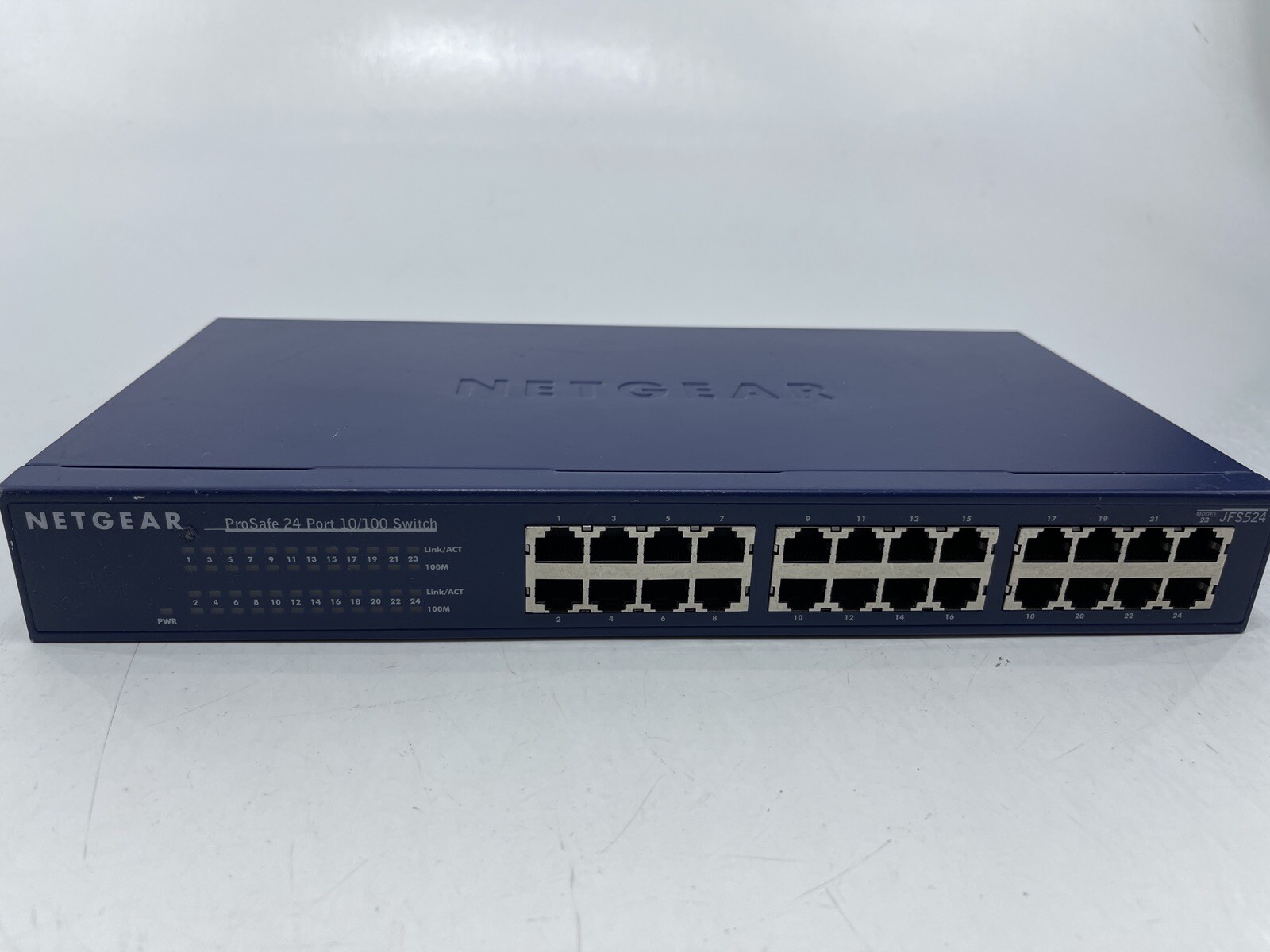 NetGear ProSafe (JFS524) 24-Port 10/100 Switch Model 23