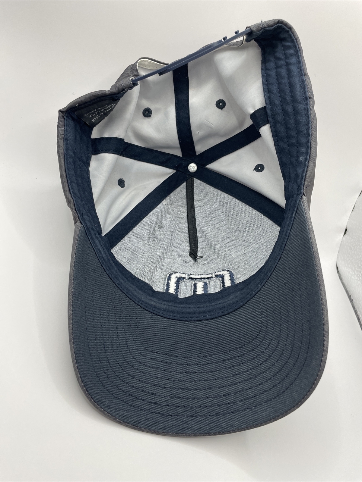 TRAVIS MATHEW Golf Baseball Hat Cap Lightweight SnapBack Gray Blue