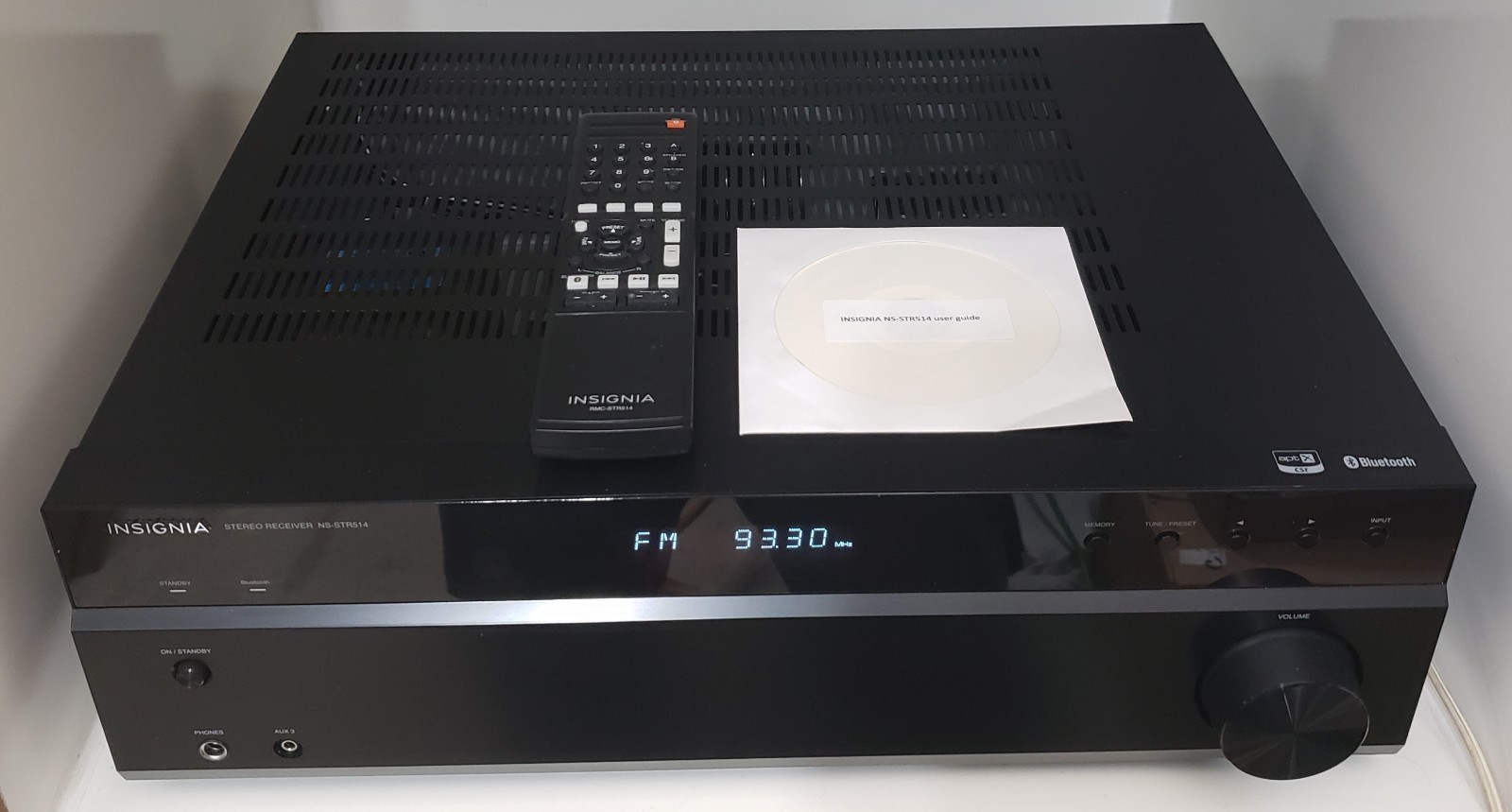 Lightly Used Insignia NS-STR514 200W Stereo Bluetooth Receiver bundle