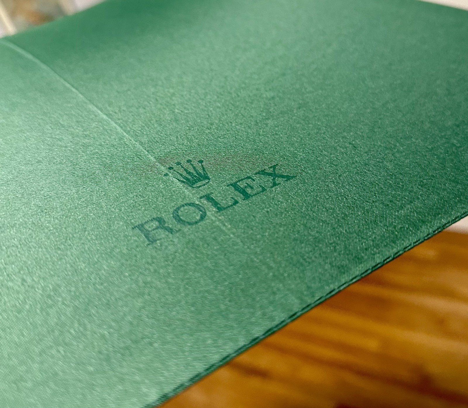 Rolex Green Umbrella VIP Rain Gear w/ Sleeve Cover