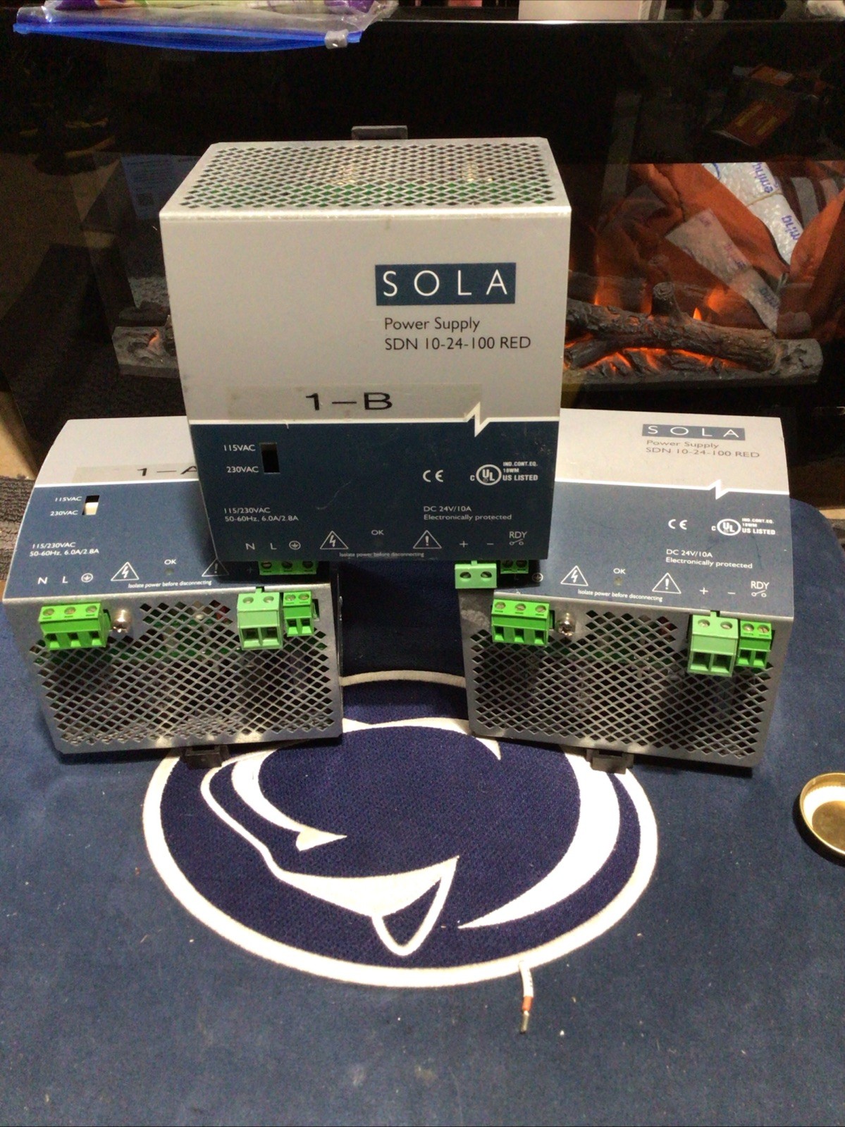 SOLA EMERSON POWER SUPPLY SDN 10-24-100 RED DIN Rail Mount 24vDC 10Amp Protected