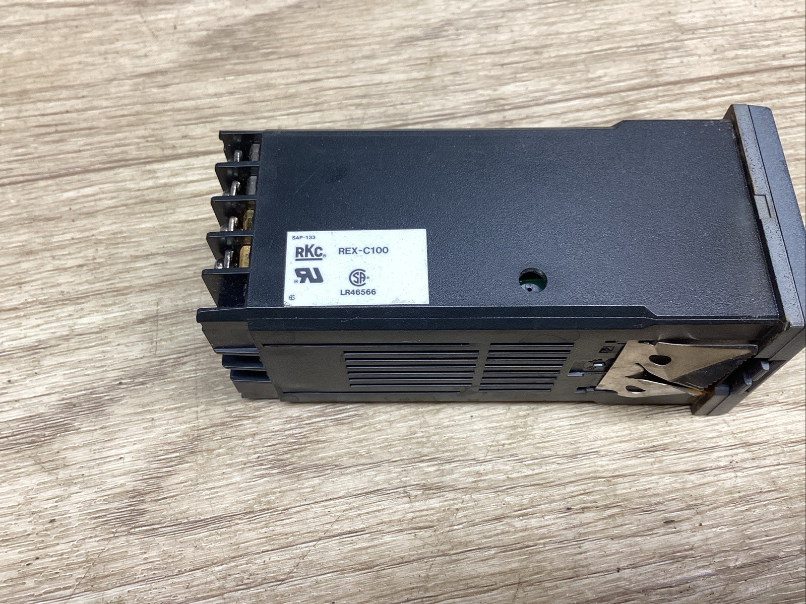 (READ) Syscon Temperature Controller REX-C100 98D07182 219-232-3900 #824L66