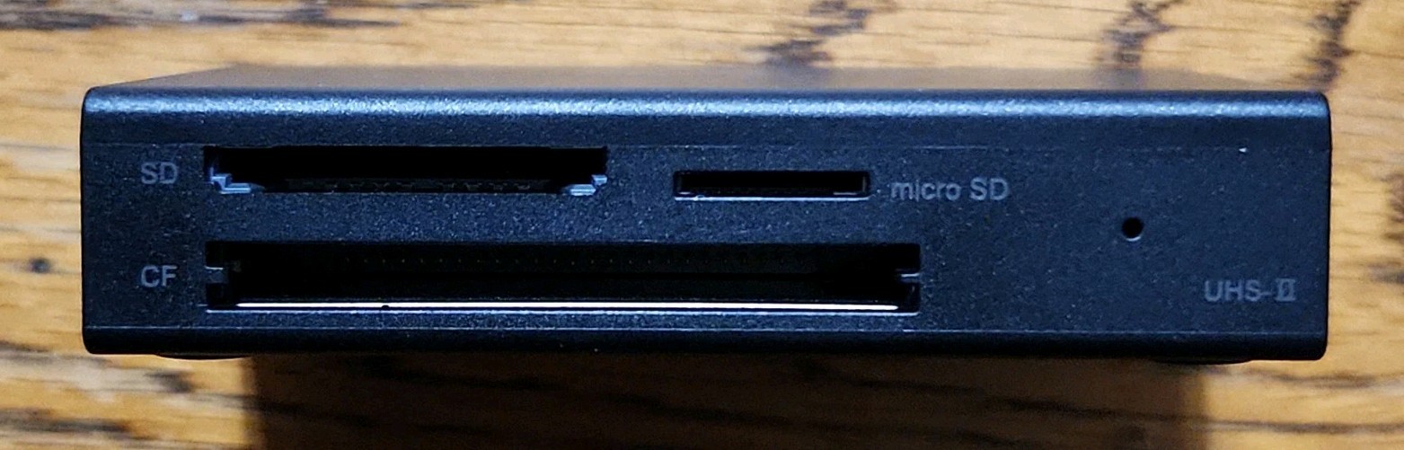 Insignia- USB-C to SD, microSD and CompactFlash Memory Card Reader - Black