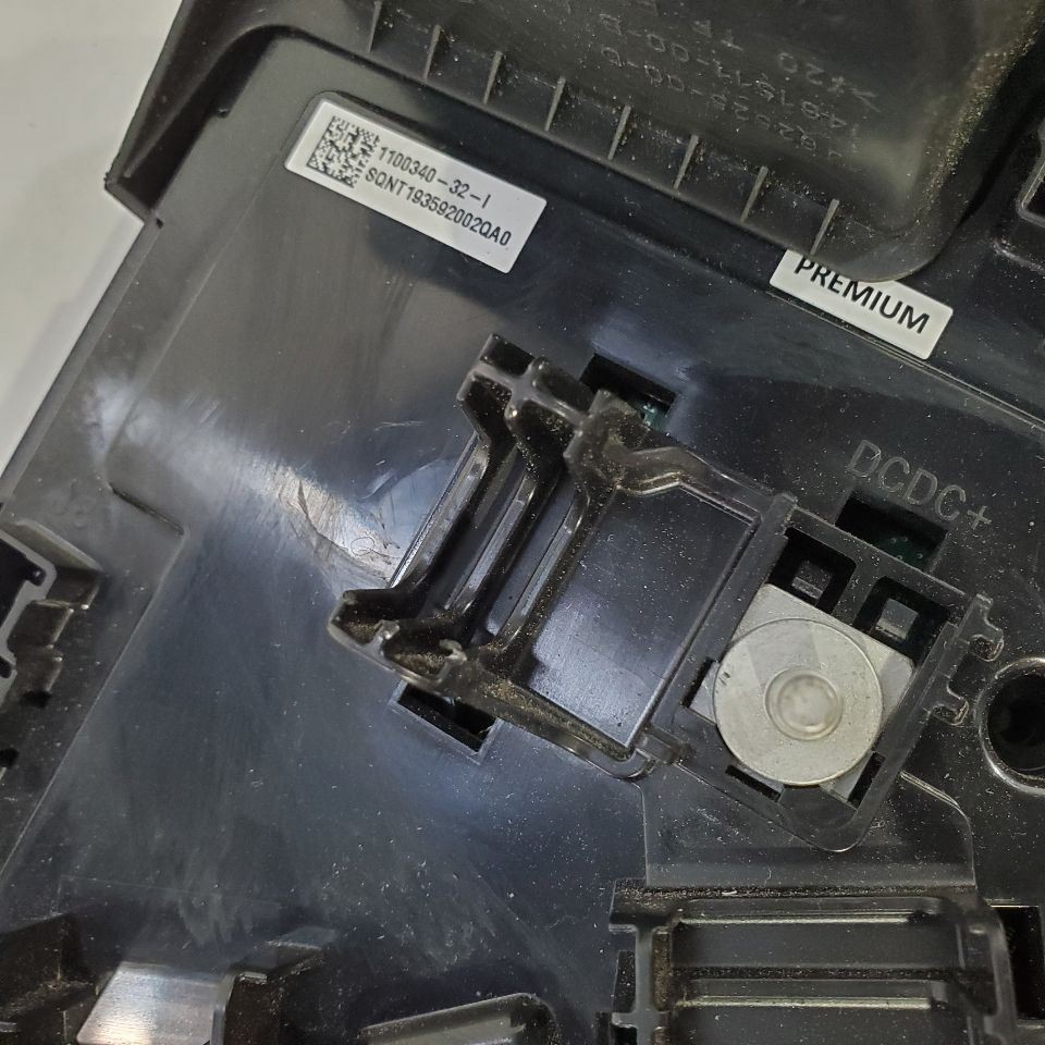 2020 Tesla Model 3 OEM Front Right Low Voltage BCM Control Module 1100340