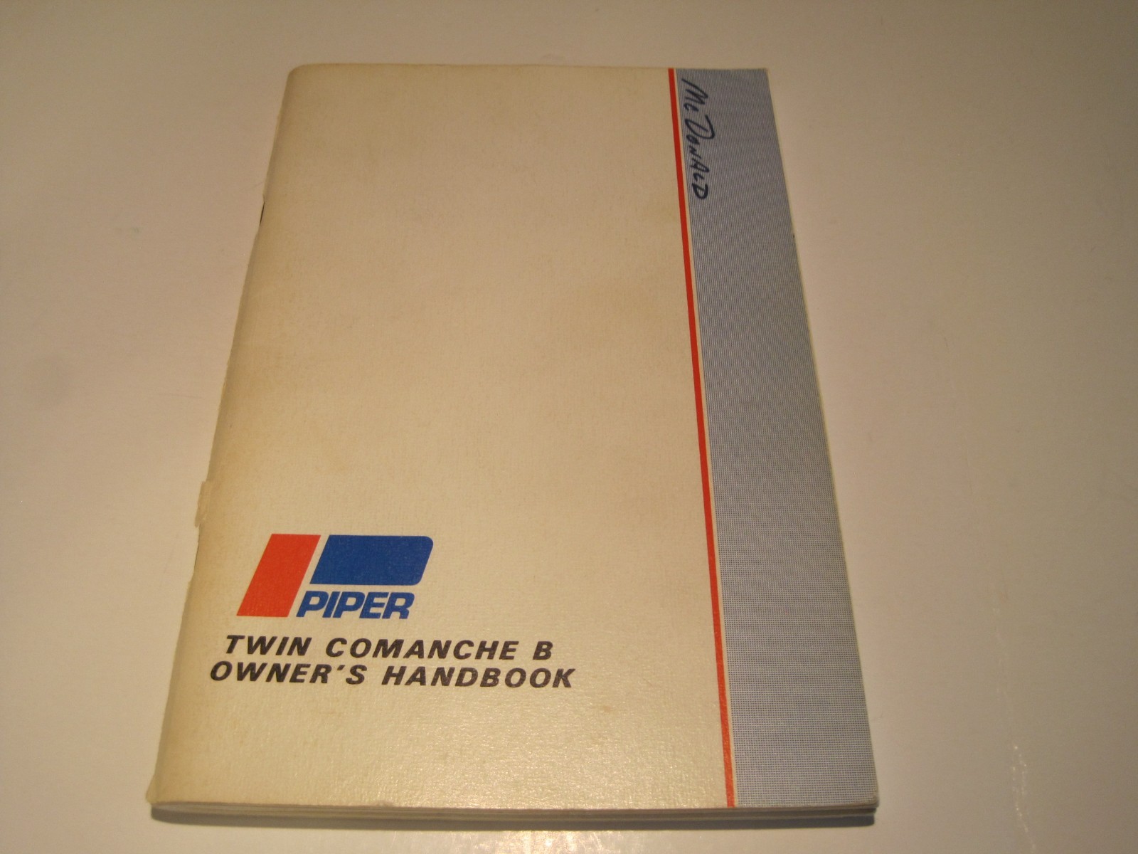 PIPER TWIN COMANCHE "B" OWNERS HANDBOOK Model PA-30