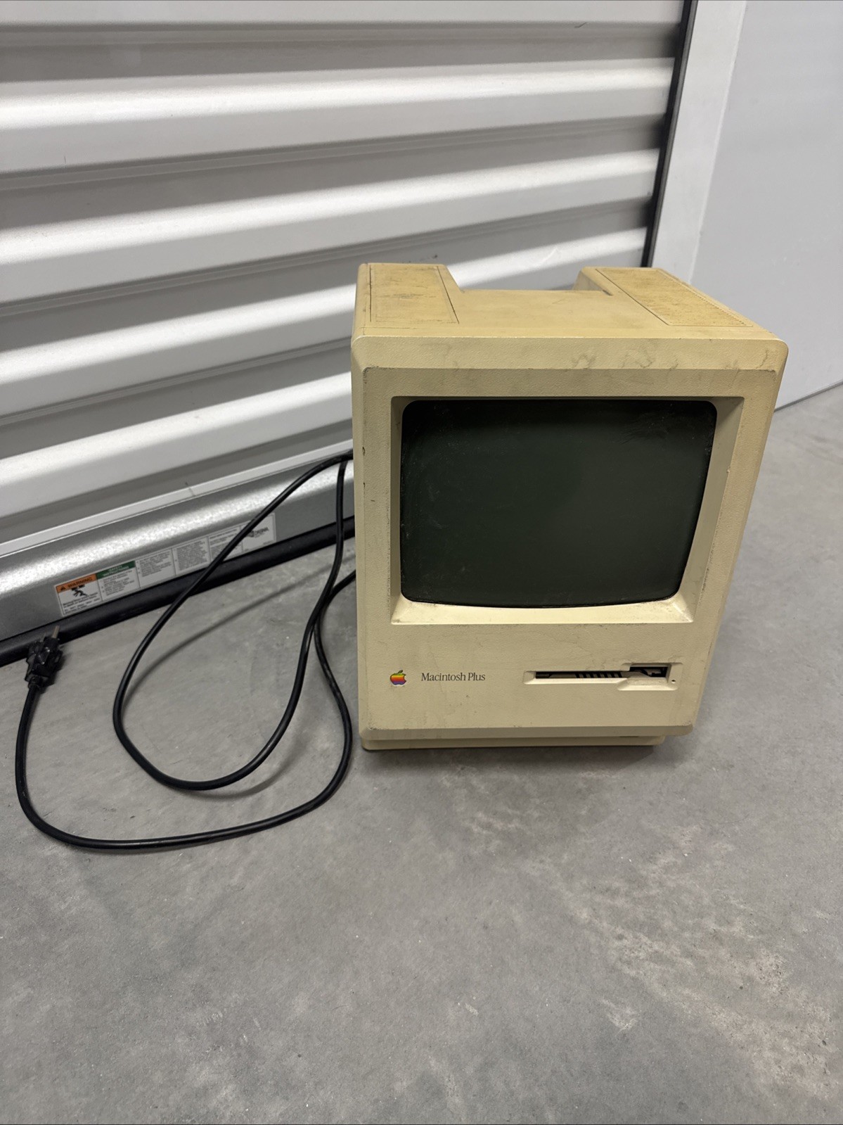 Apple Macintosh Plus 1Mb (Model 0001A) FOR PARTS OR REPAIR