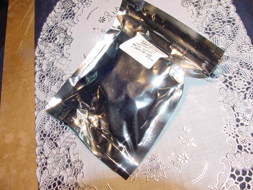 Package of 100 Perkin Elmer N9306268, Gray Butyl Liner Spring & Crimp Caps NEW!