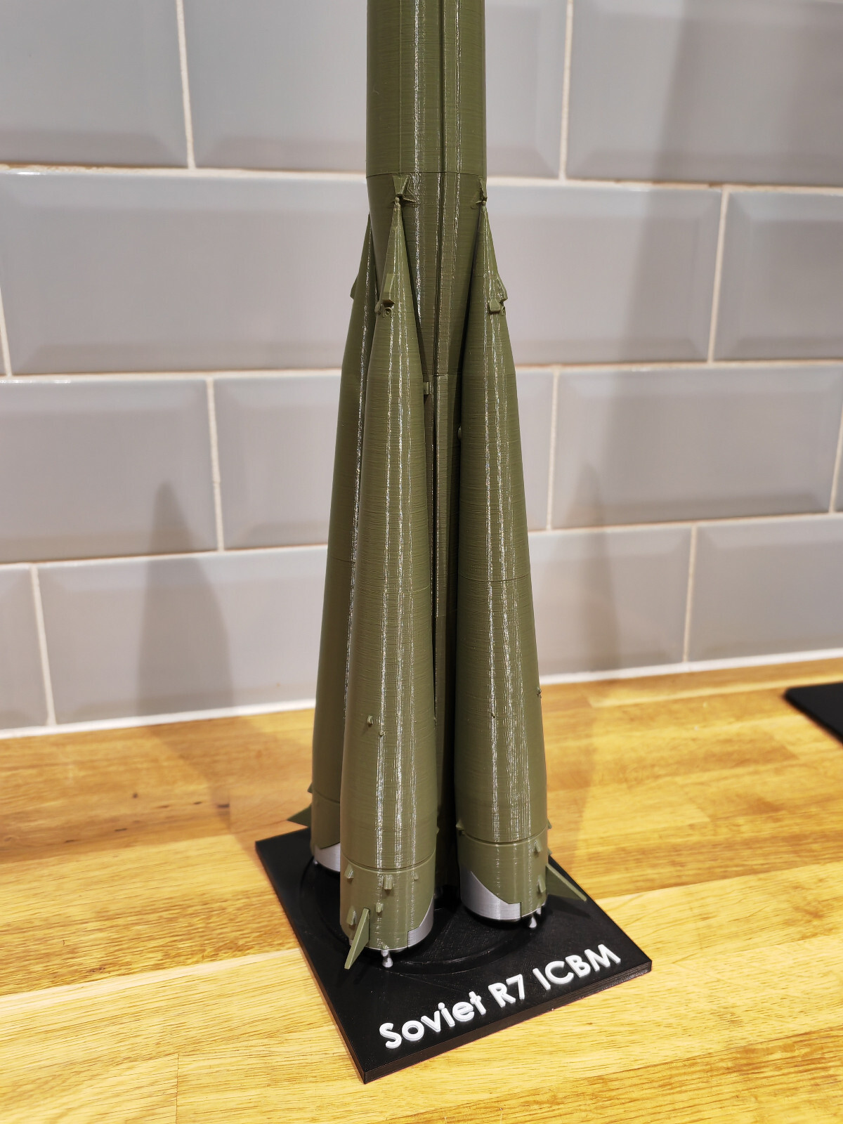 Soviet Missile R7 ICBM Ship Rocket Model 1:72 scale 465mm 18inch