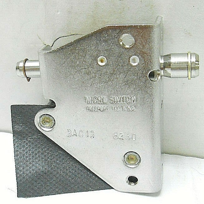 3AC13 MICROSWITCH PUSH SWITCH, 250 VOLTS/ 10A MPS NEW OLD STOCK