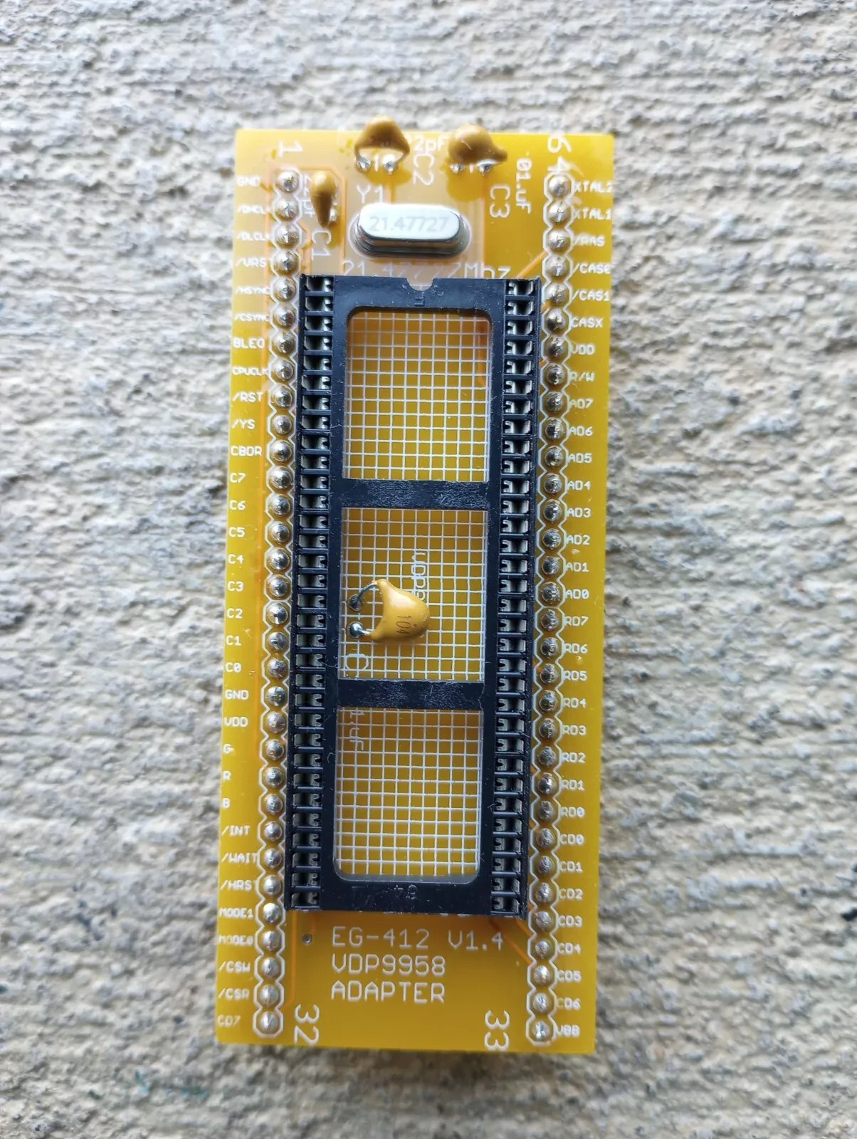 YAMAHA VDP9958 Graphics chip 64-pin 1.778mm pitch to 2.54mm PDIP adapter