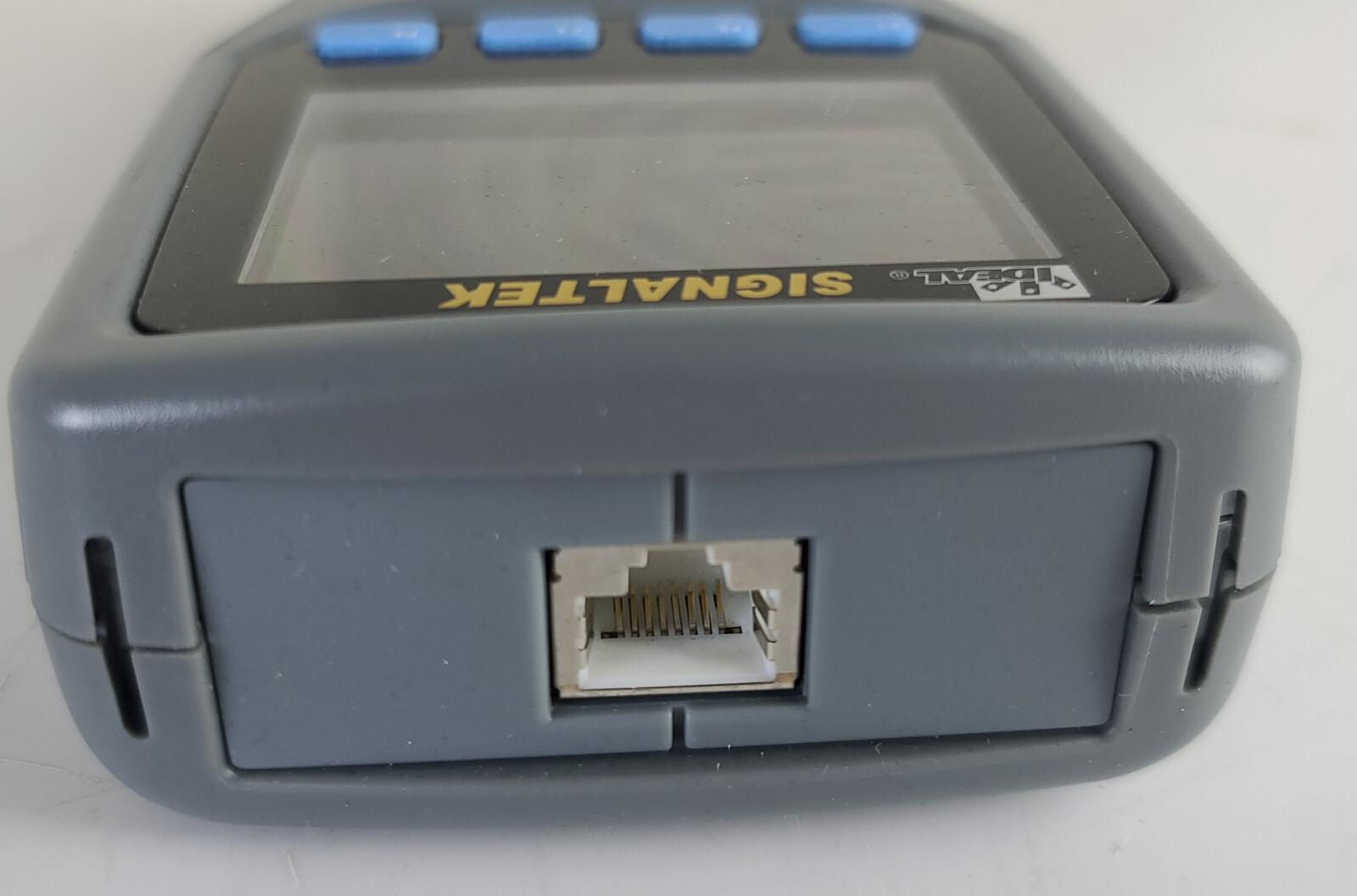 Ideal SignalTek Gigabit Ethernet Certifier ~ Powers On