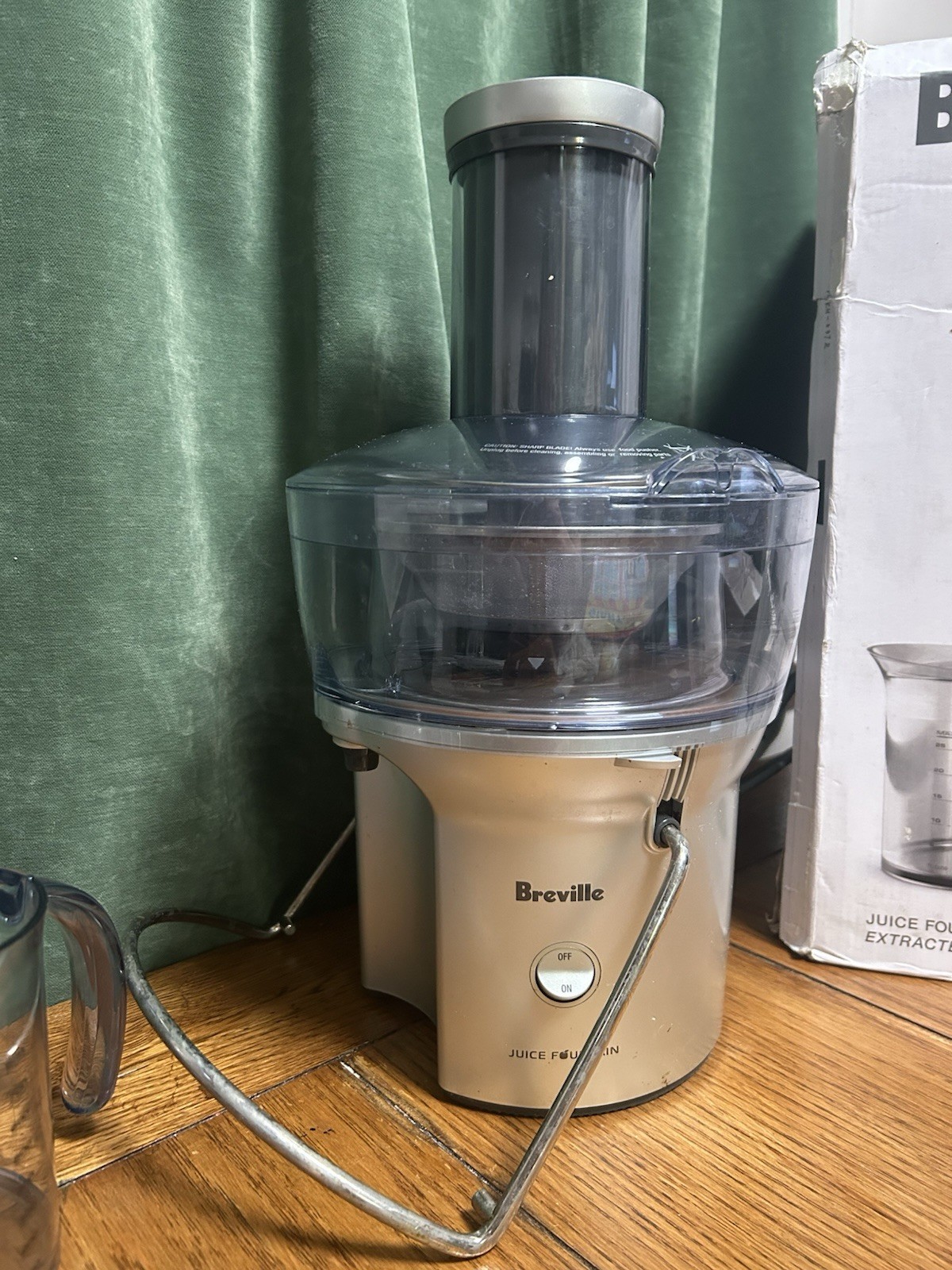 Breville Juice Fountain Compact Juicer BJE200XL 700W Stainless Steel