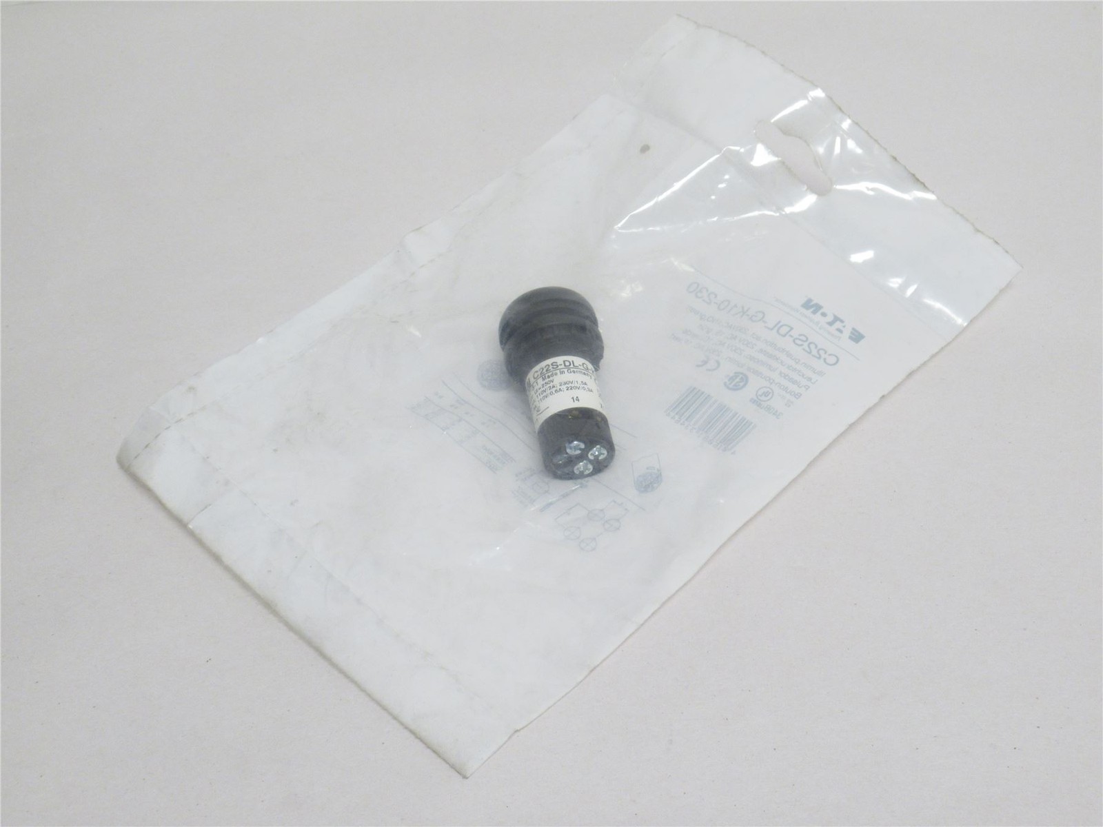 240366 New-No Box; Eaton C22S-DL-G-K10-230 Illuminated Push-Button; Green; 230V