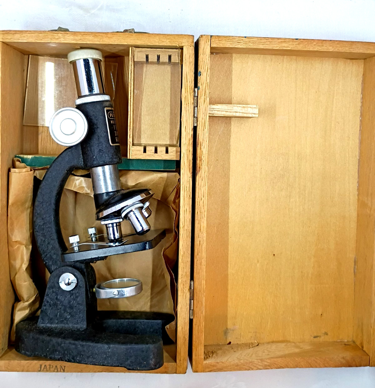 Vintage Perfect Microscope Model 801