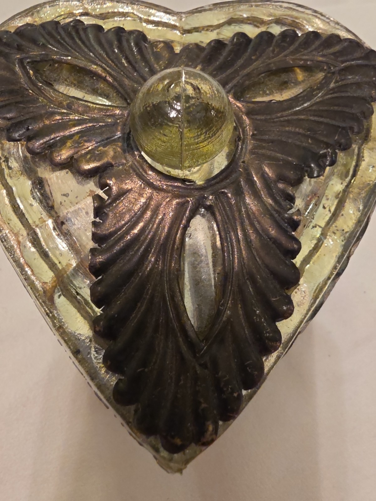 heart shaped trinket box