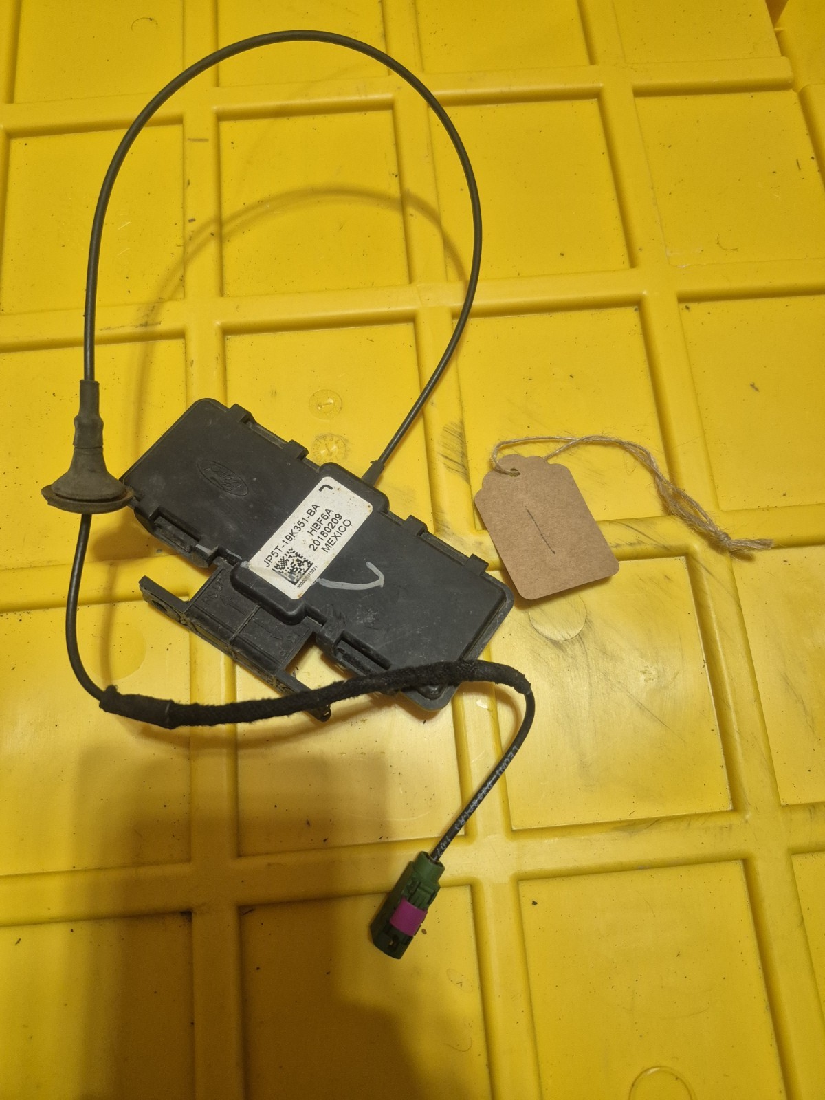 2018 LINCOLN MKZ REAR LEFT RIGHT BUMPER ANTENNA SENSOR MODULE UNIT OEM LOT2643