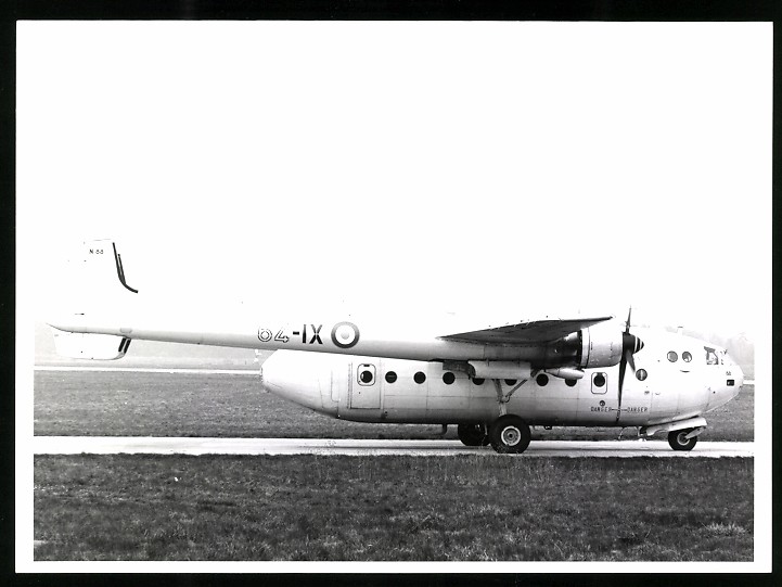 Photography Aircraft Zweimotoriger Hochdecker With Doppelleitwerk, Royal Forc