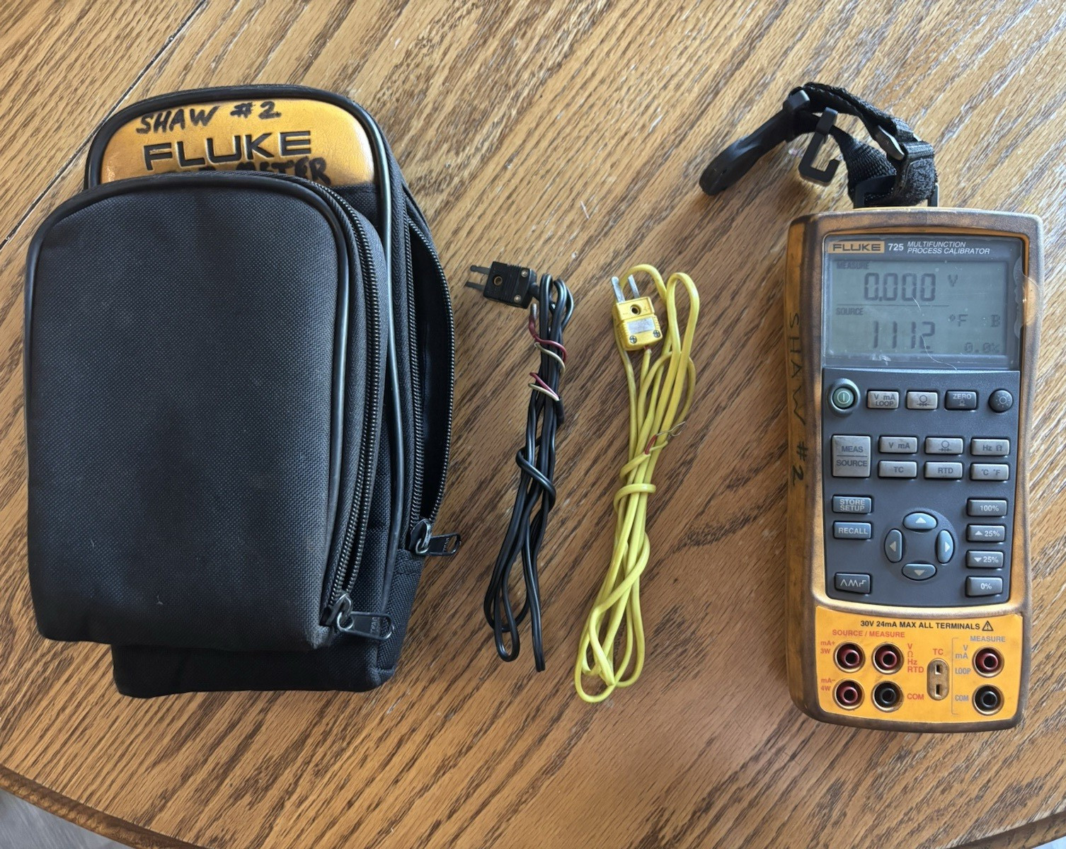 Fluke 725 Multifunction Process Calibrator w/ Case & Cables, Model 725