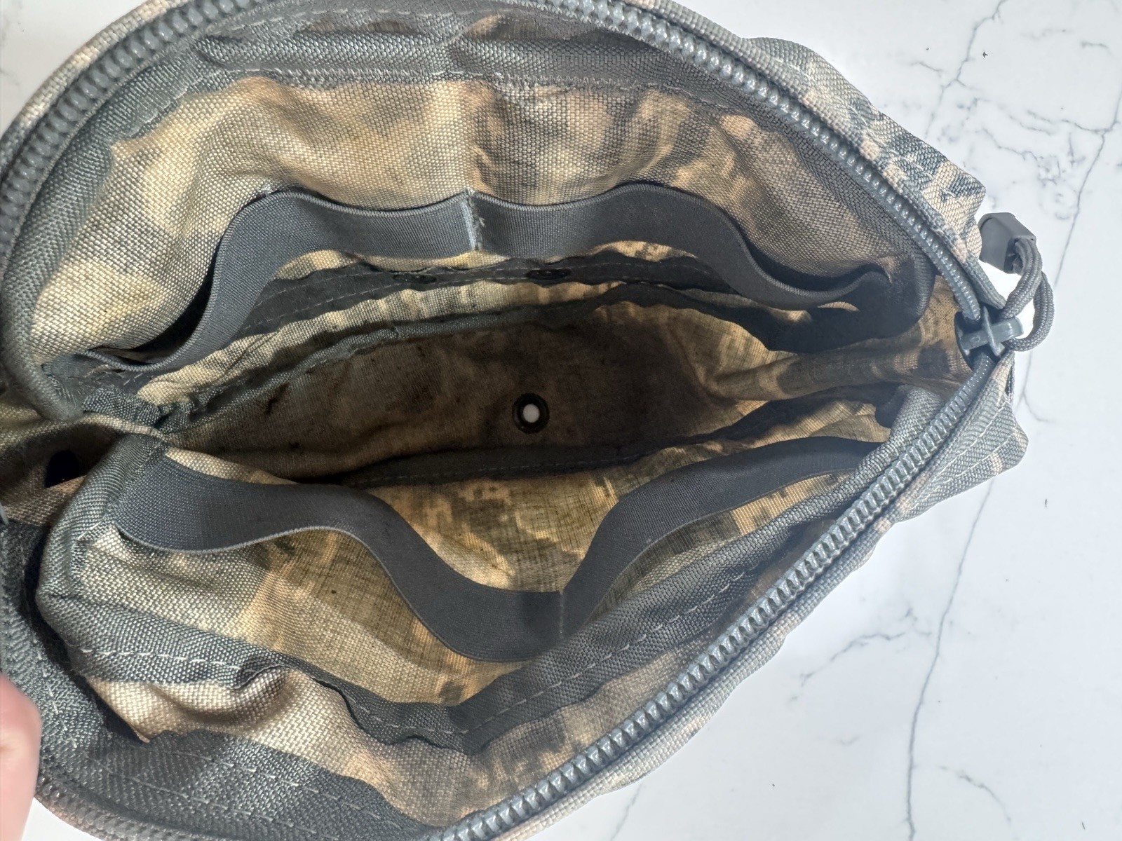 Small Camo Military Bag With Snaps On The Sides