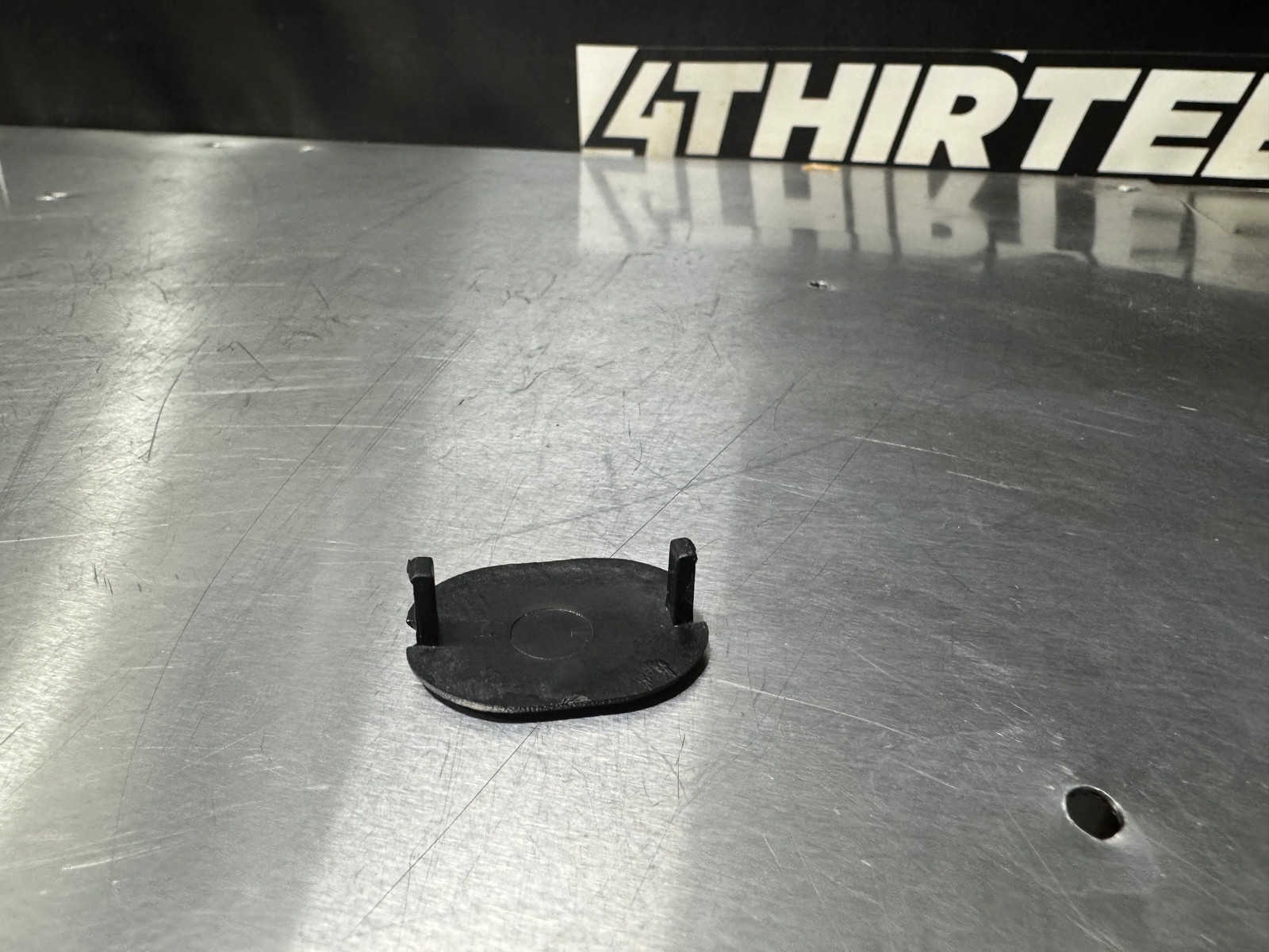 97-04 C5 CORVETTE CENTER CONSOLE NUT COVER #K62