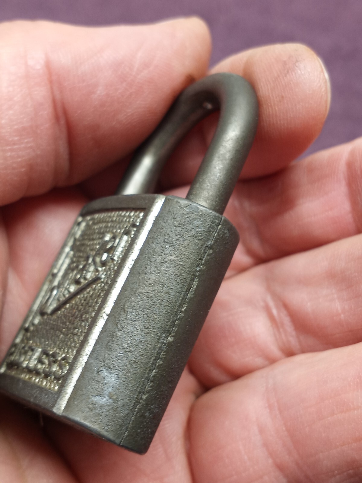 Vintage SLAYMAKER RUSTLESS PADLOCK USA --- NO KEY ---