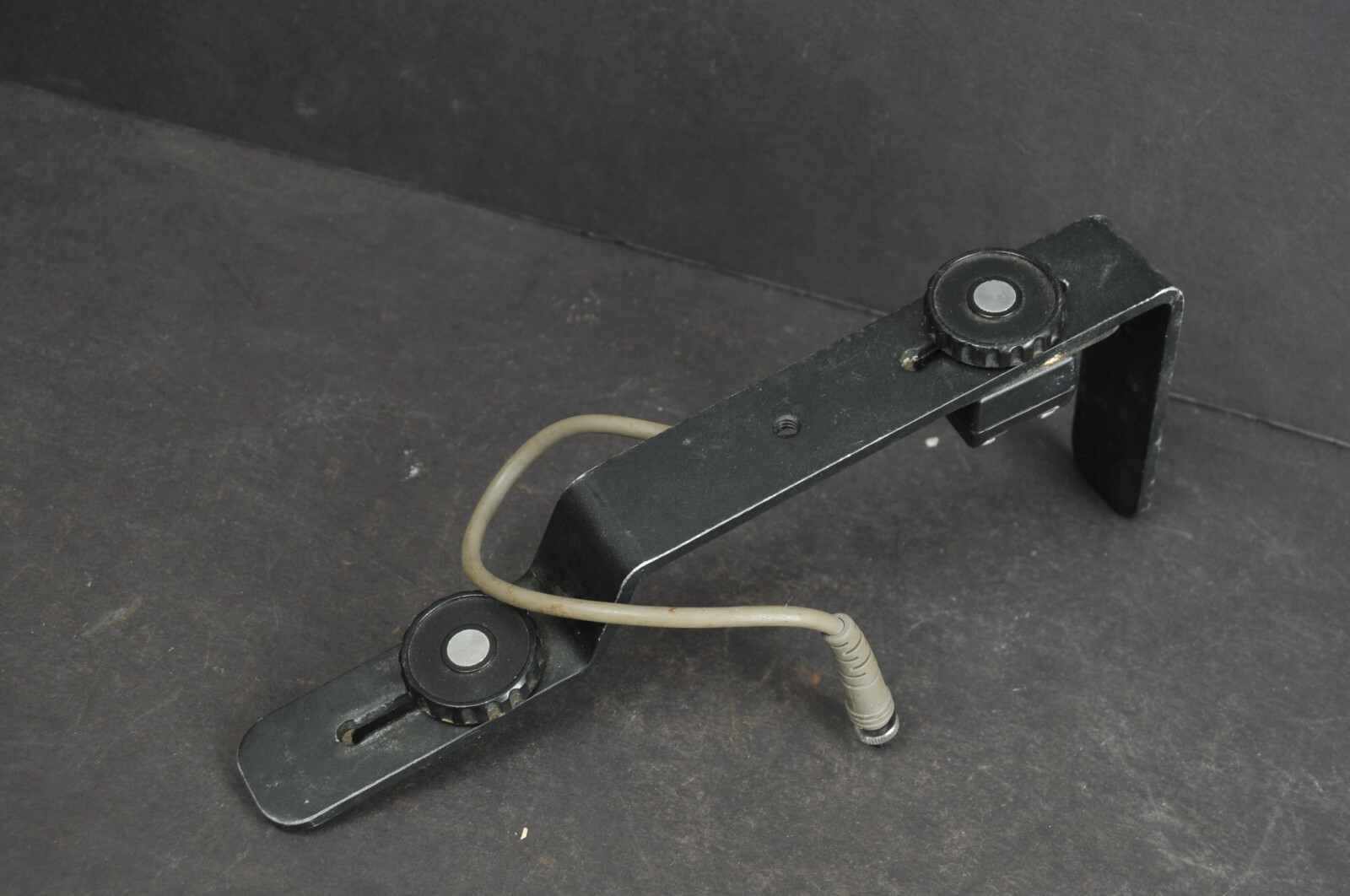 NIKON SK-E900 Flash Bracket & AS-E900 Multi-flash adapter lead for COOLPIX &More