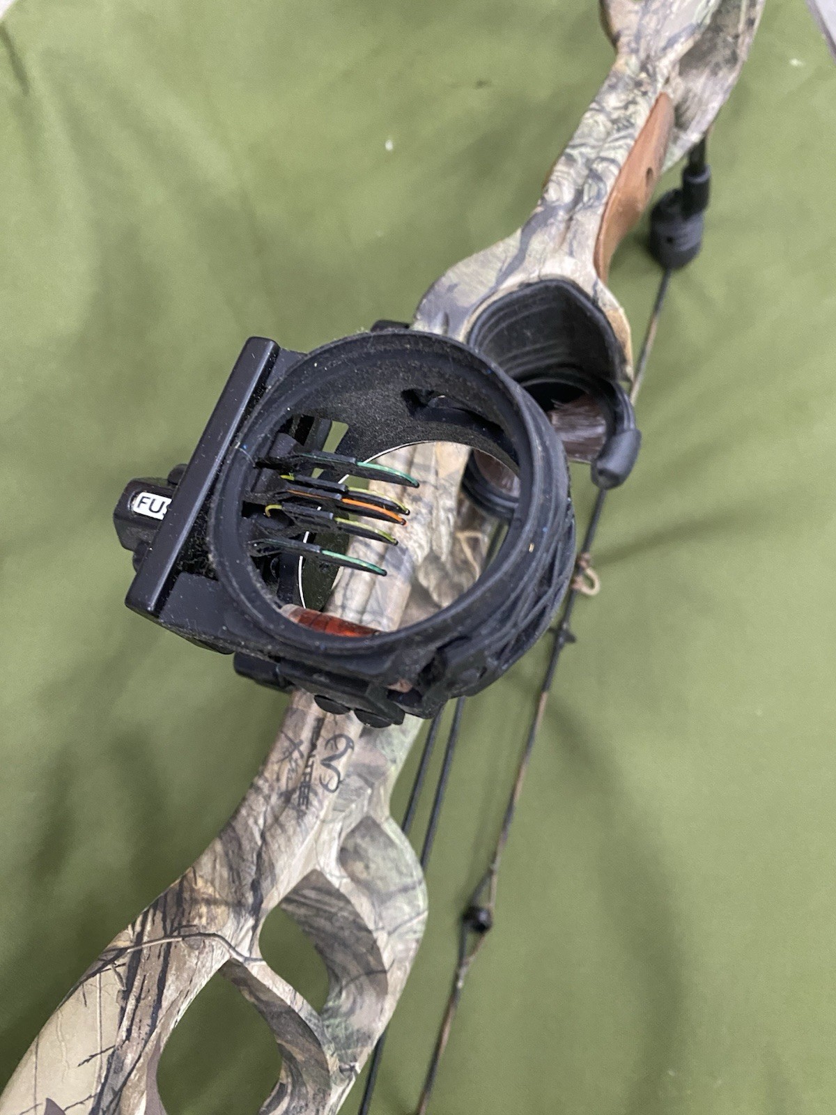 Hoyt Nitrum Turbo 60 WT 29 Draw Compound Bow Bundle