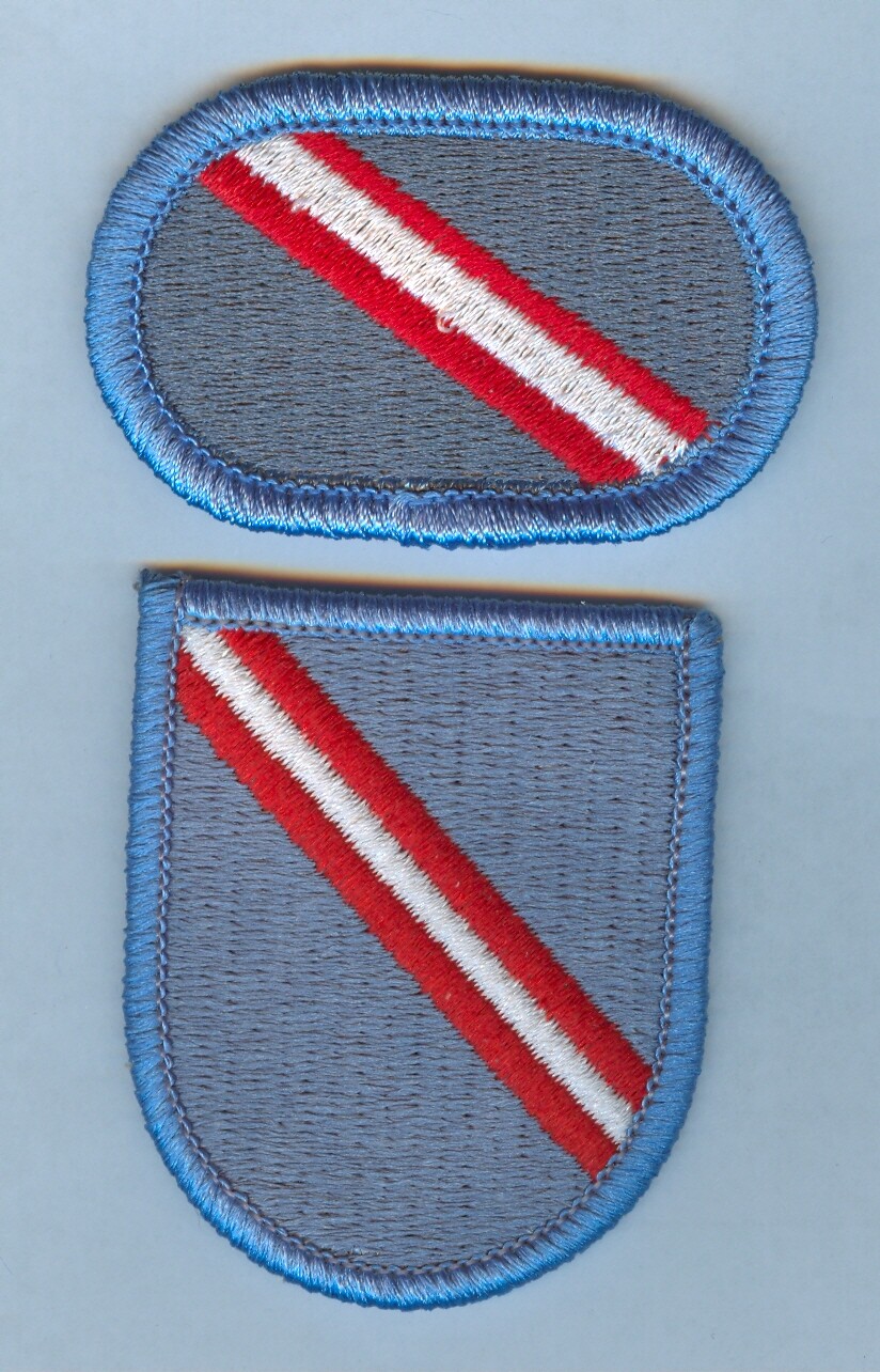 Army Beret Flash & Background Oval (F&O) Set - 1st BATTALION / 147th INFANTRY