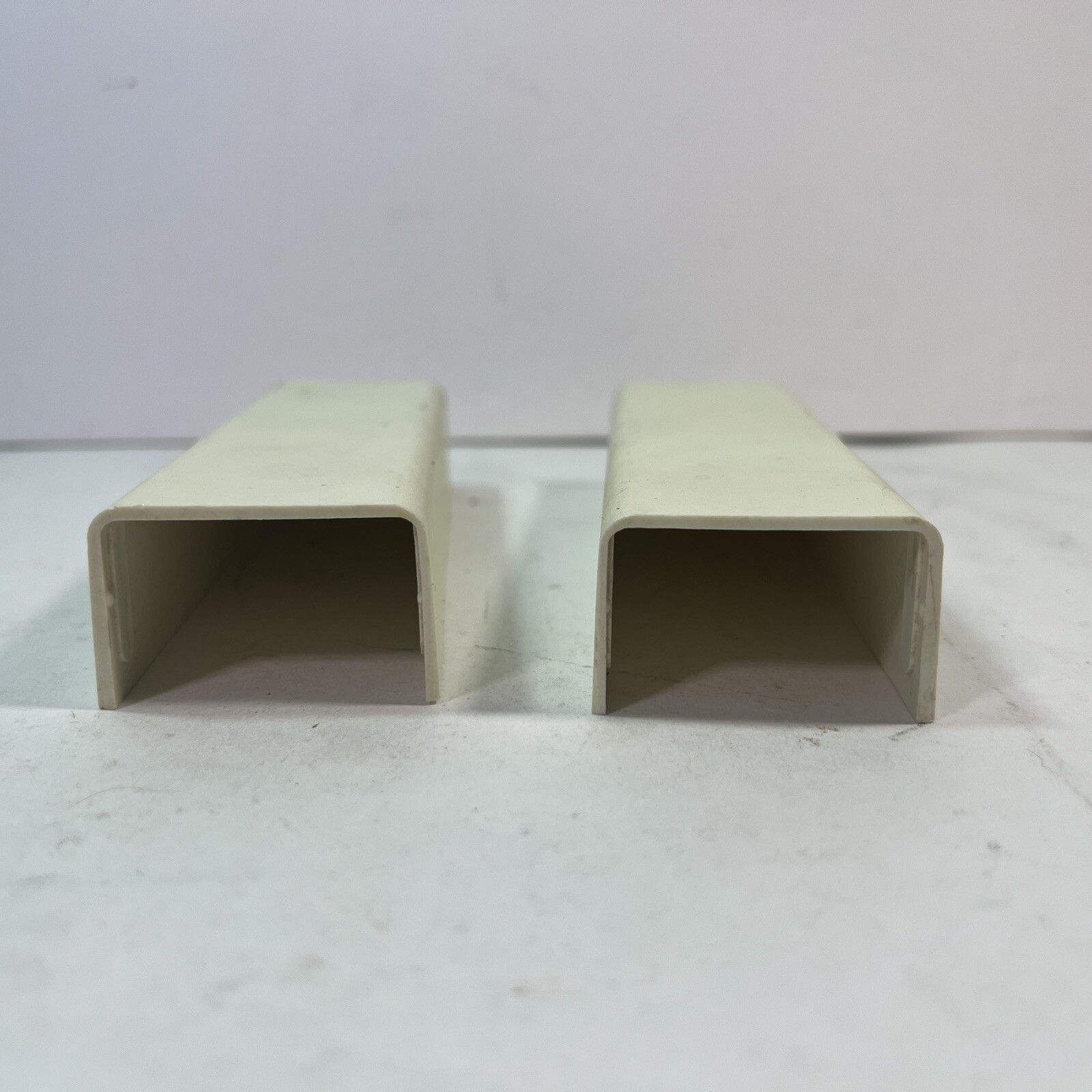OmniMount Wall Mount Speaker Mount White