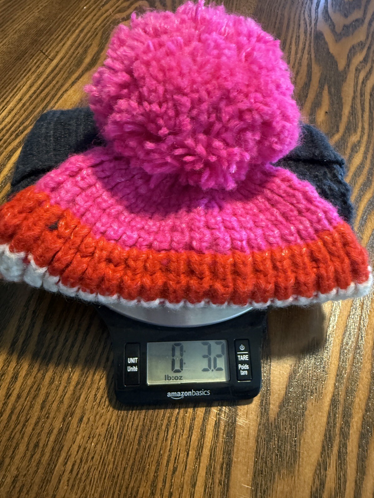 Universal Thread Winter Beanie Hat Women’s One Size Red Pink Blue Winter NWT