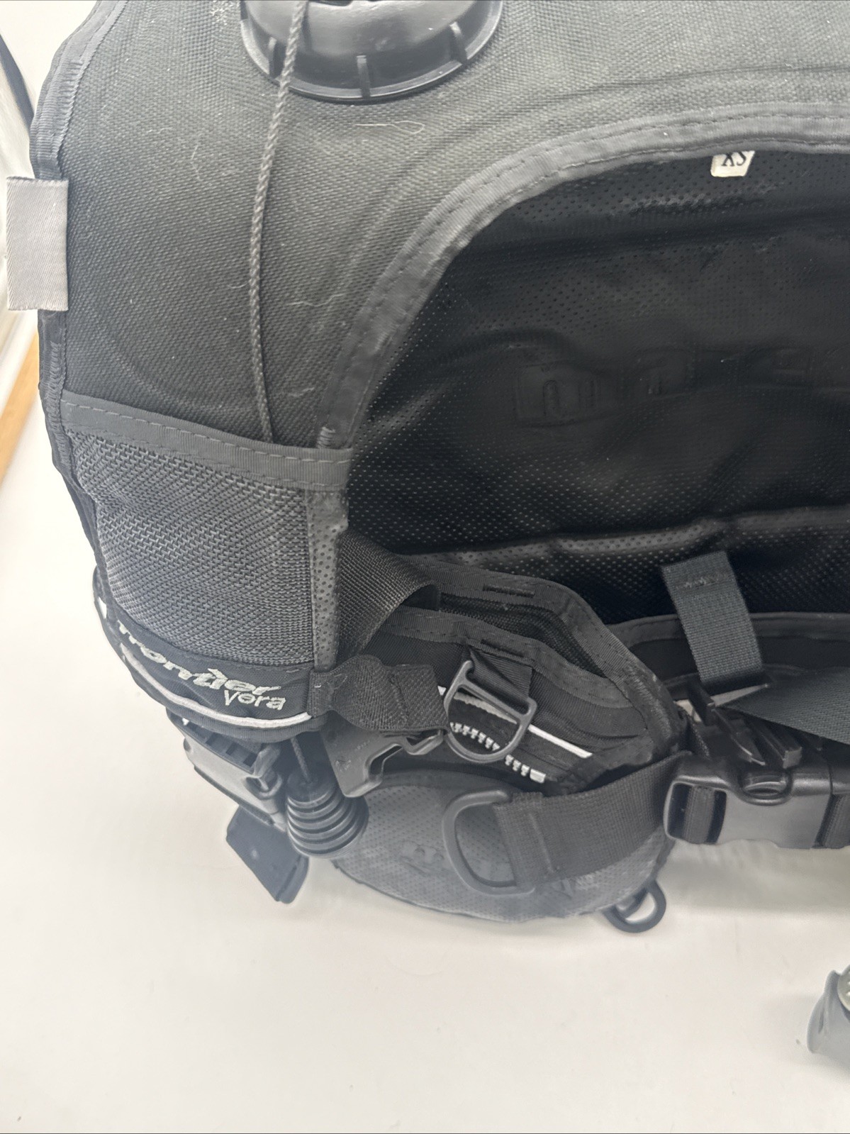 Mares Frontier Vera Womens BCD Size XS Used
