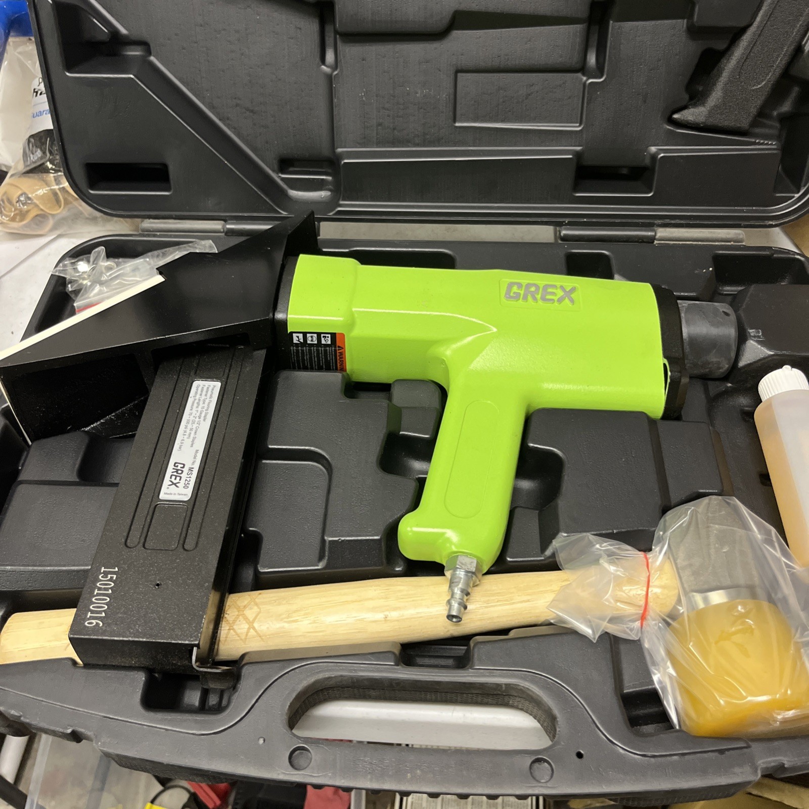 Grex Floor Stapler MS1250 W Case And Mallet