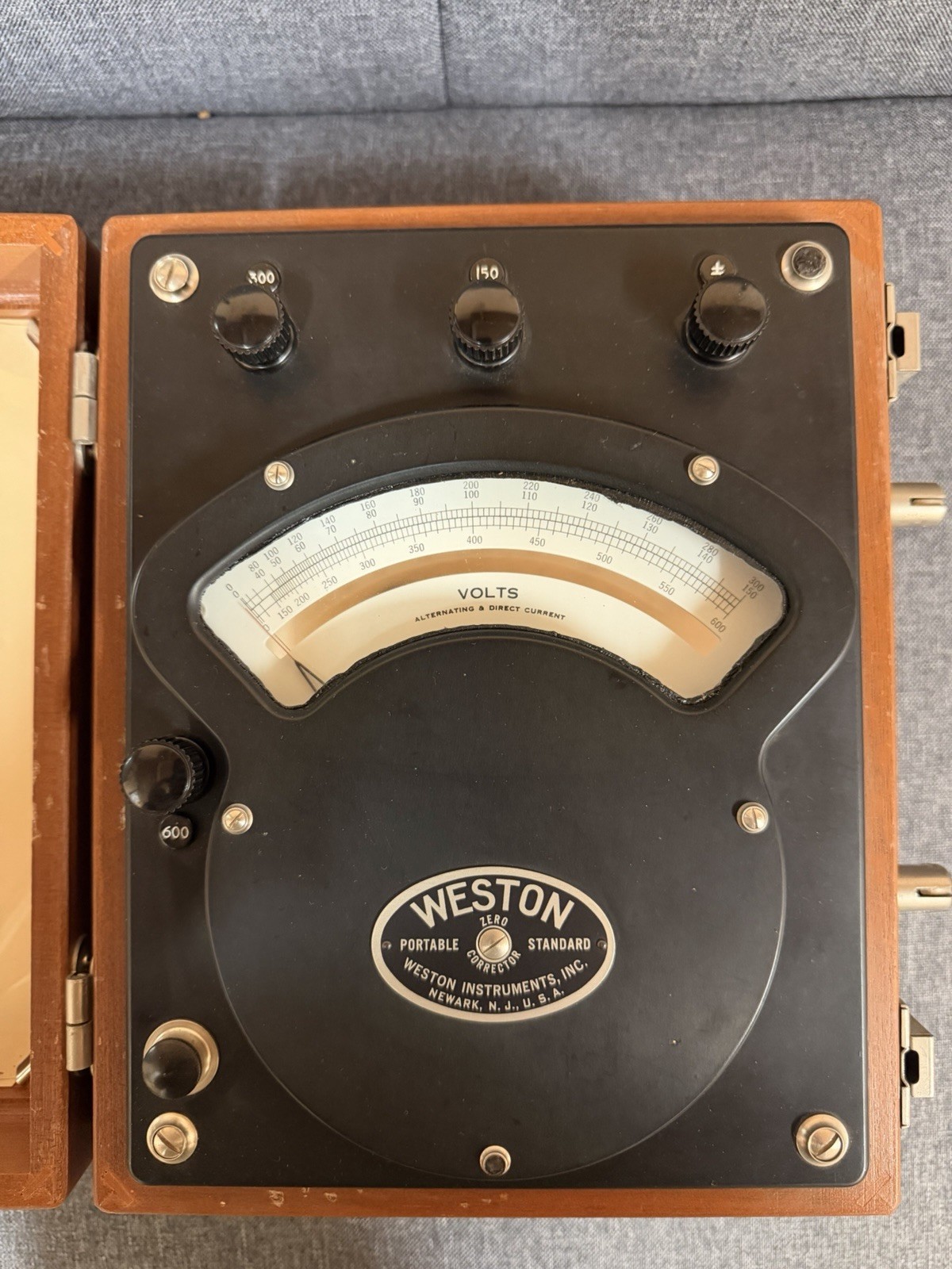 WESTON MODEL 341 VOLTMETER 75/150/300 V SCALE AC/DC WITH CASE